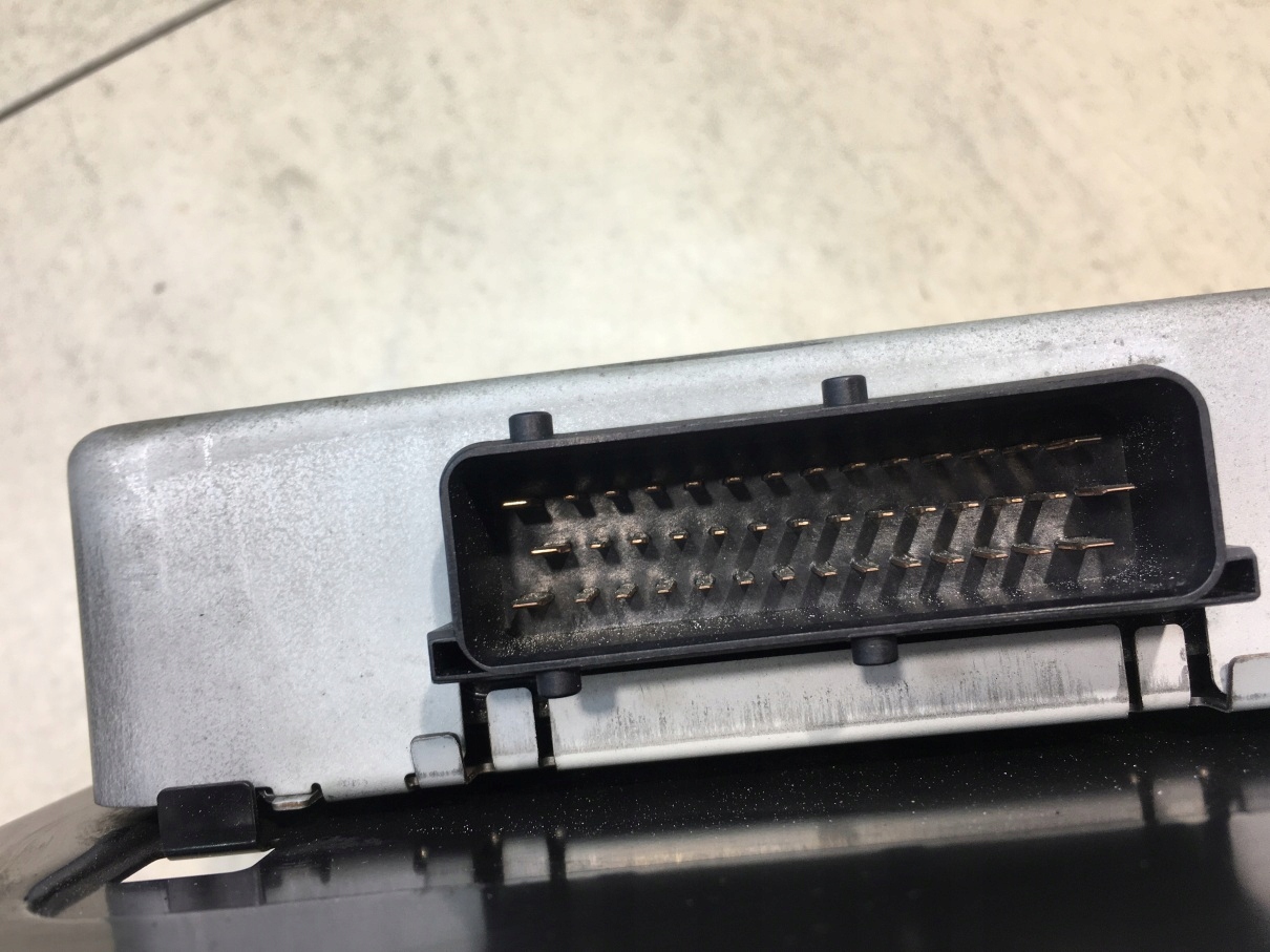Module ECU VOLVO V40 2.0 16V P30813727