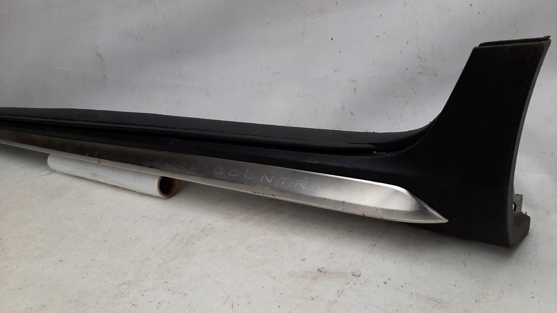 VOLVO V60 II CROSS COUNTRY 19- threshold left moulding threshold left 31463769