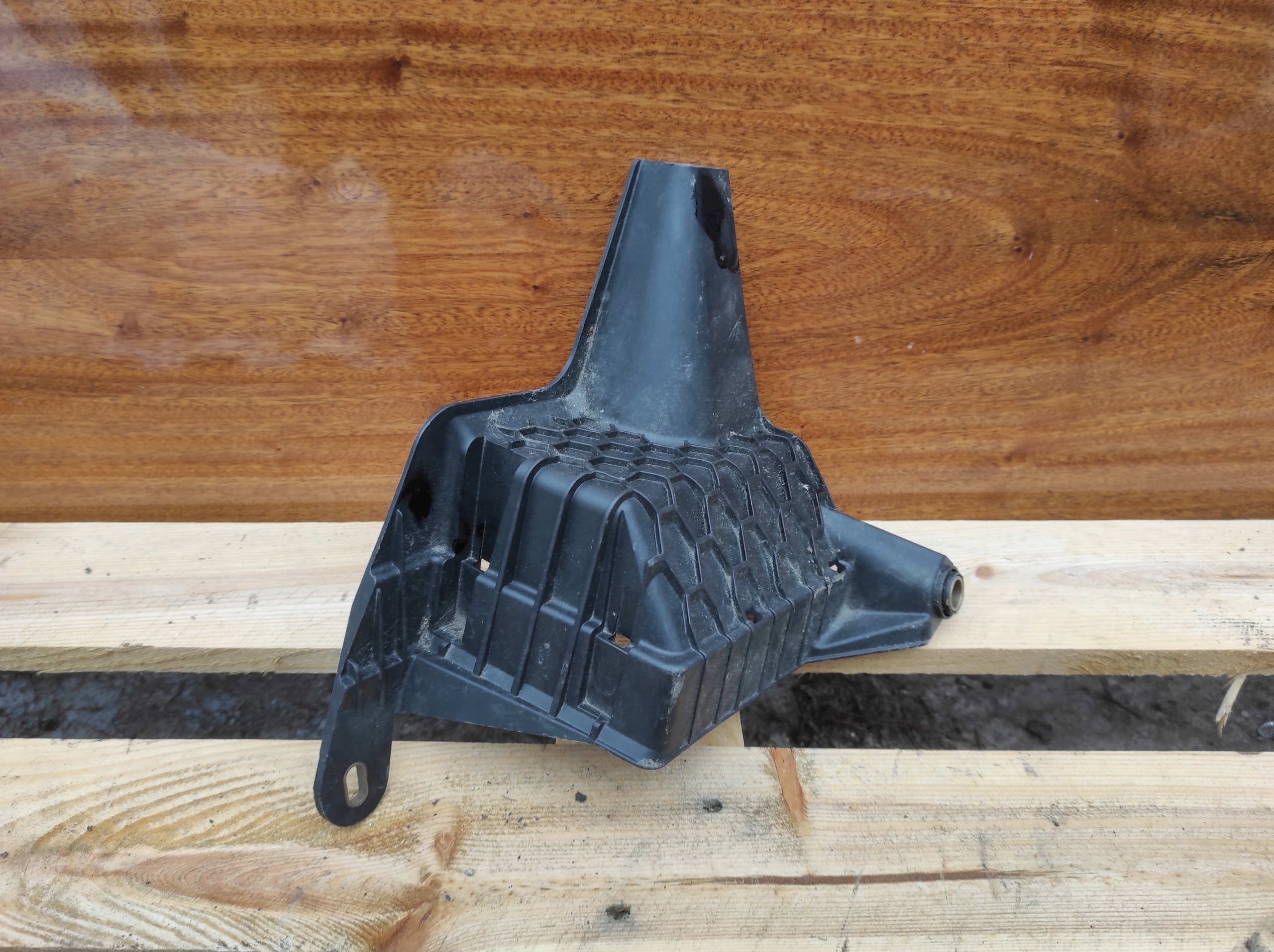 bracket holder console VOLVO V60 and 31318957