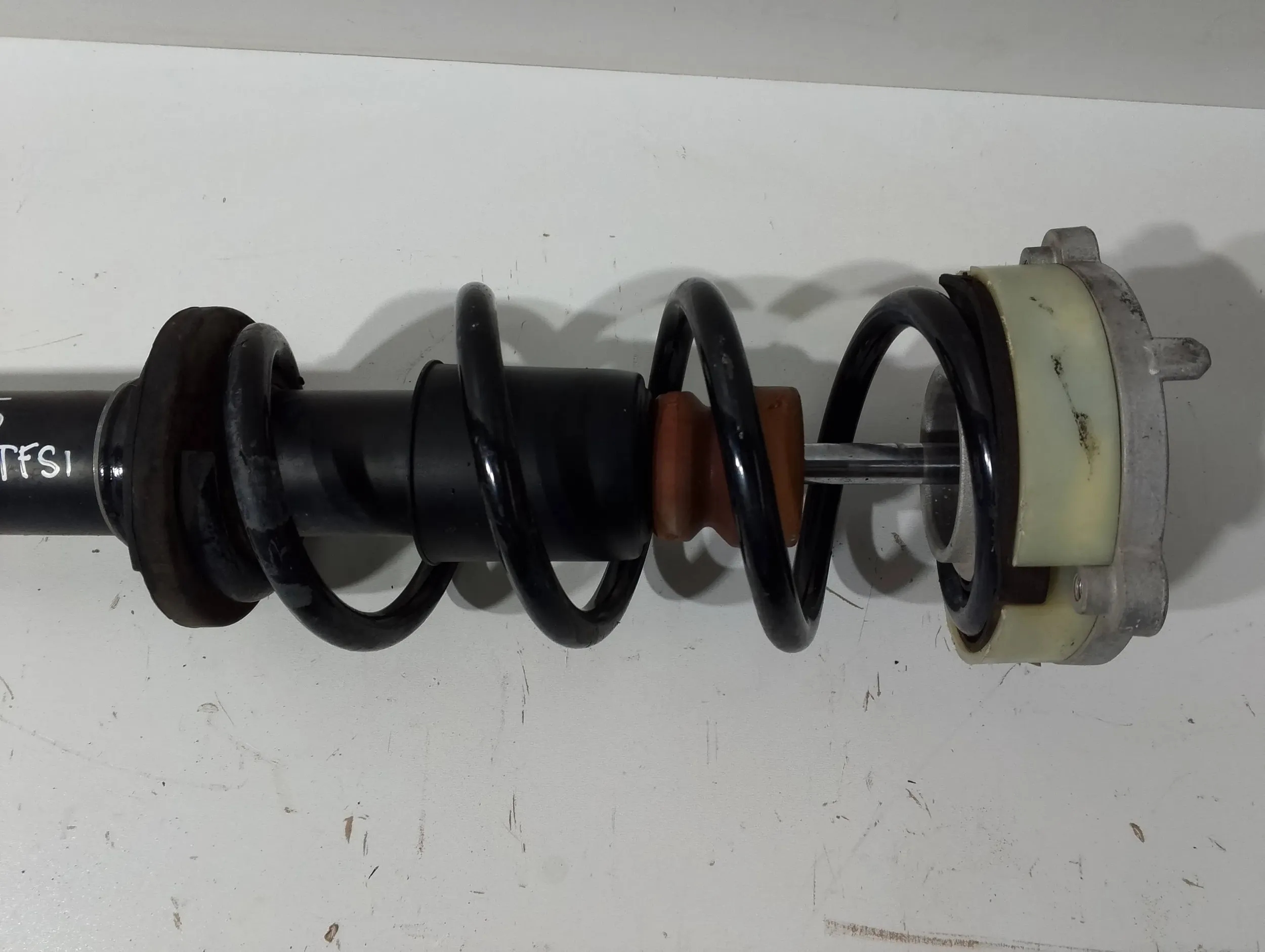 Audi A4 A5 8W shock absorber front right 2,0 TFSI 8W6031B (A223)