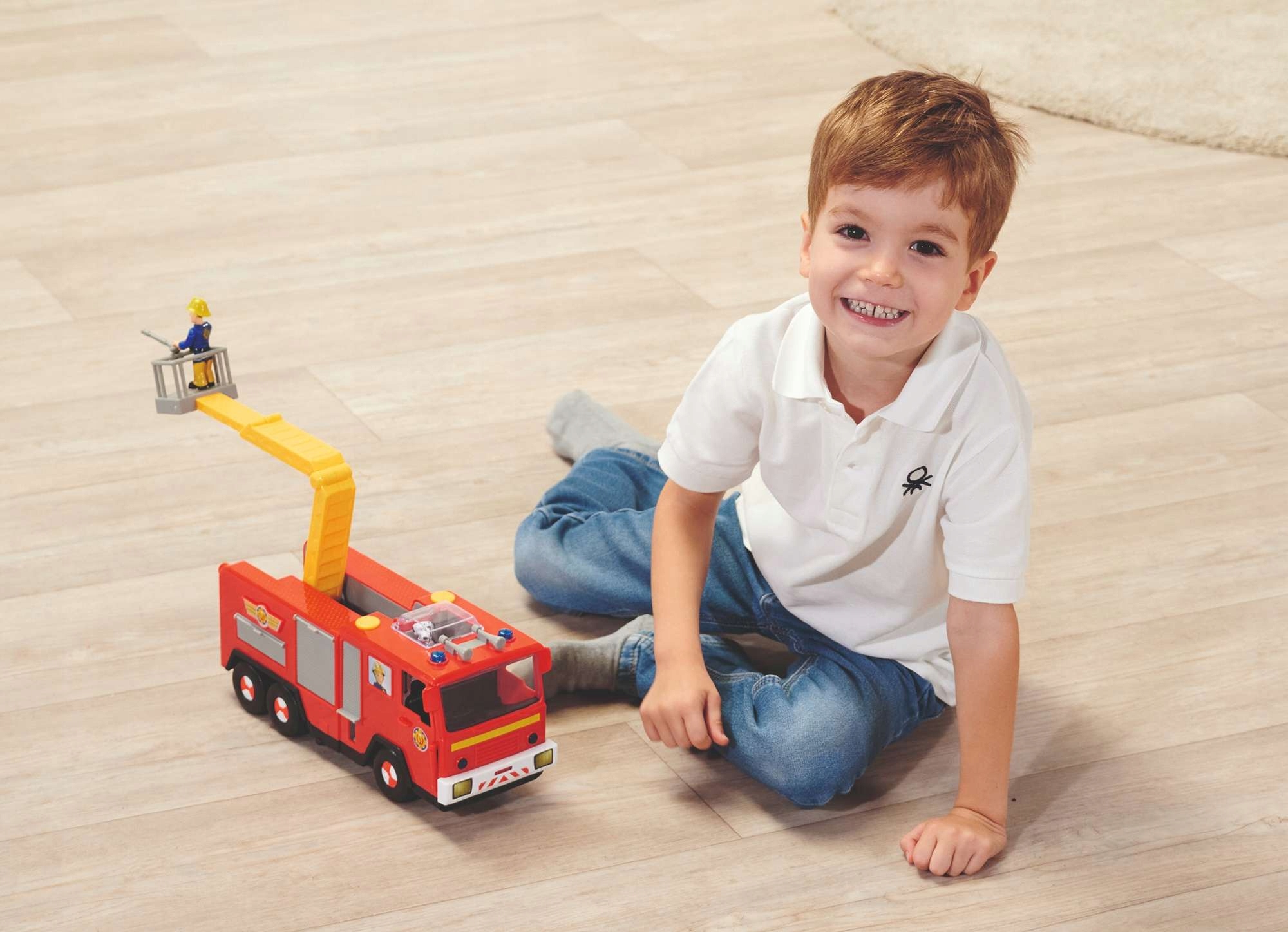 STRAŻAK SAM WÓZ STRAŻACKI JUPITER Z DRABINĄ I SCHOWKAMI + 2 FIGURKI ŚW/DŹ Certyfikaty, opinie, atesty CE EN 71