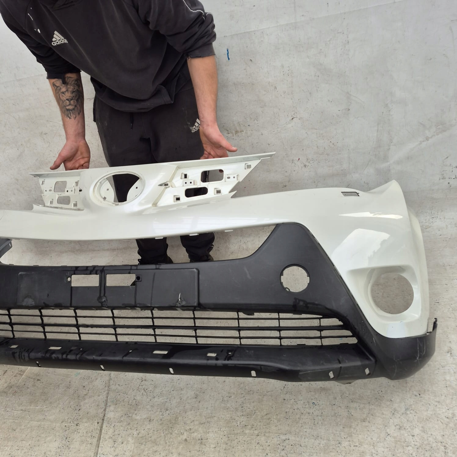 TOYOTA RAV4 IV 4 12-15 bumper front front washer