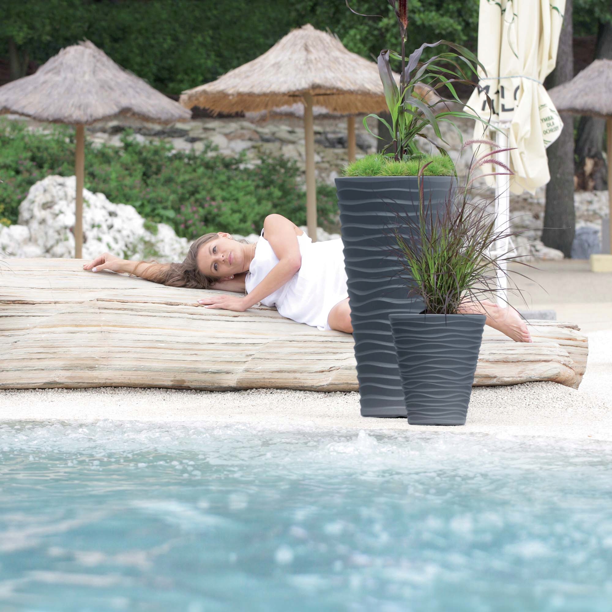 DONICA OGRODOWA NA TARAS OGRODU DONICZKA WYSOKA 62 Marka Prosperplast