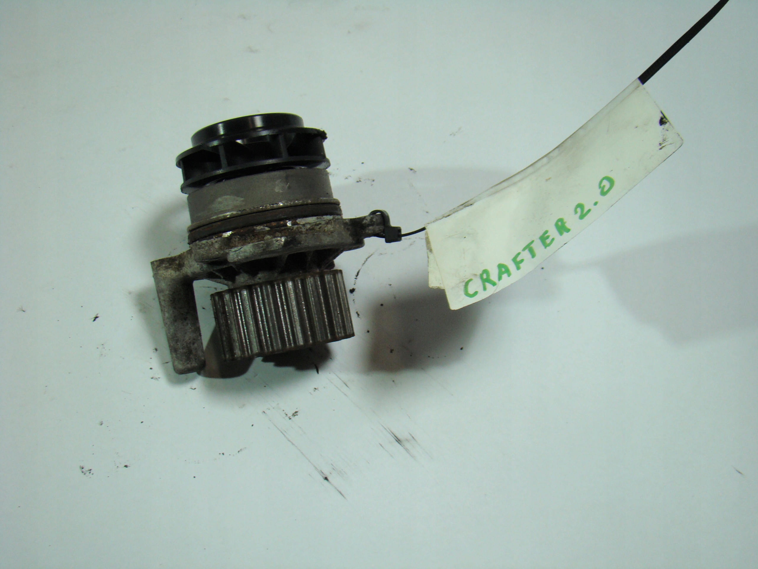 POMPA WODY VOLKSWAGEN CRAFTER 2.0 03L121031B