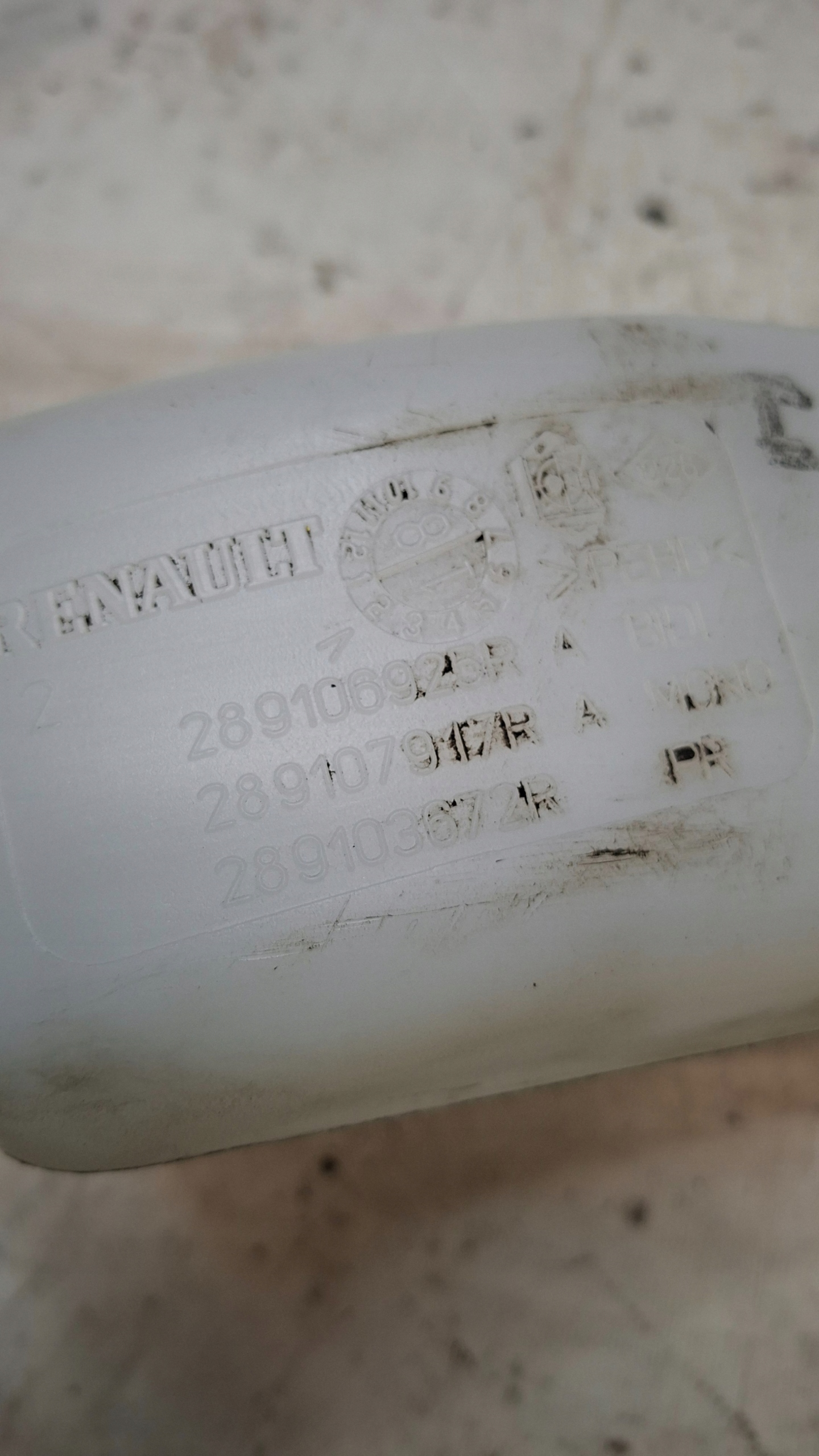 serbatoio LIQUIDO LAVAFARI DACIA DOKKER