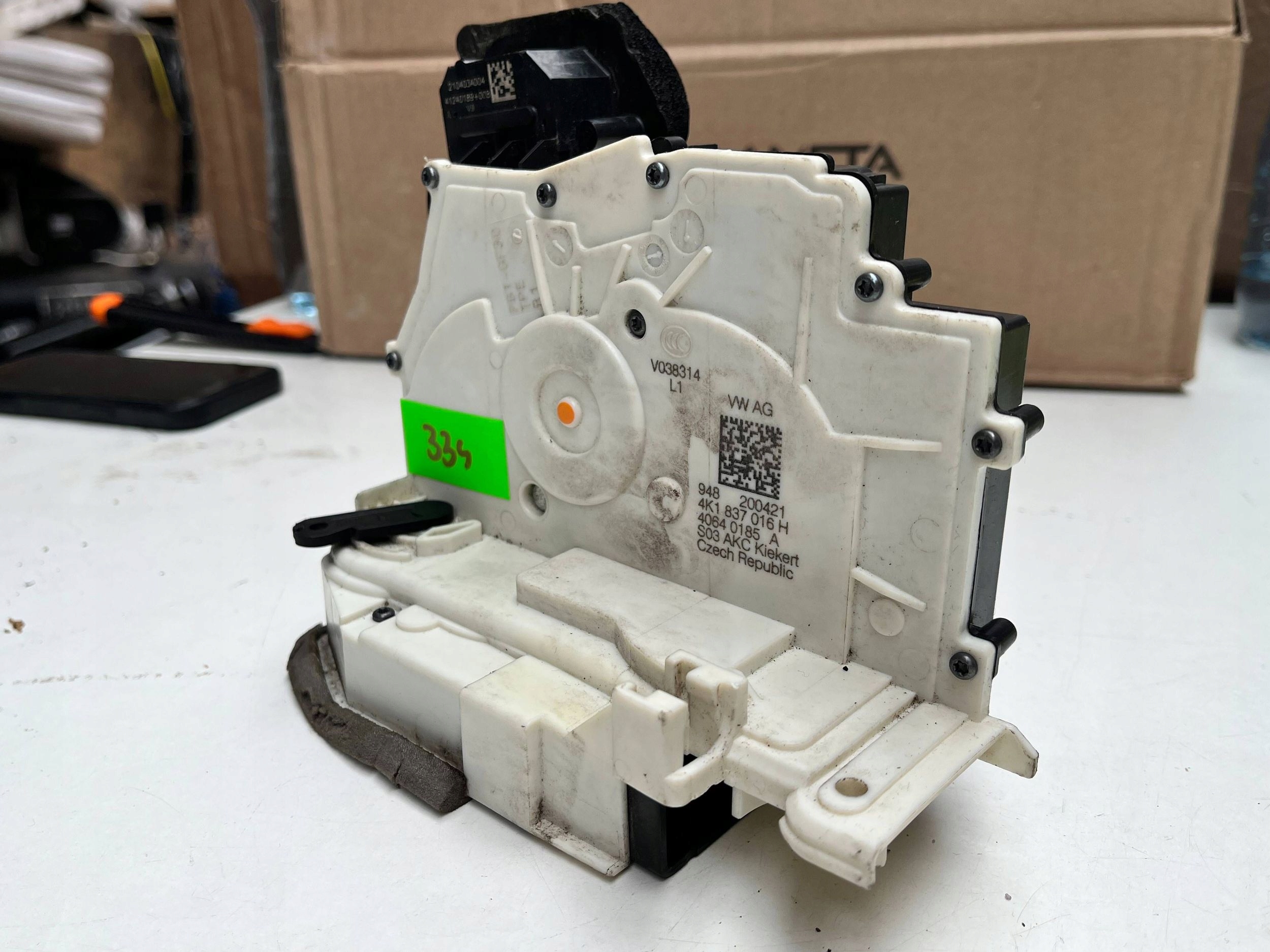 lock door right front Audi A6 A7 Q8 4K1837016H !J