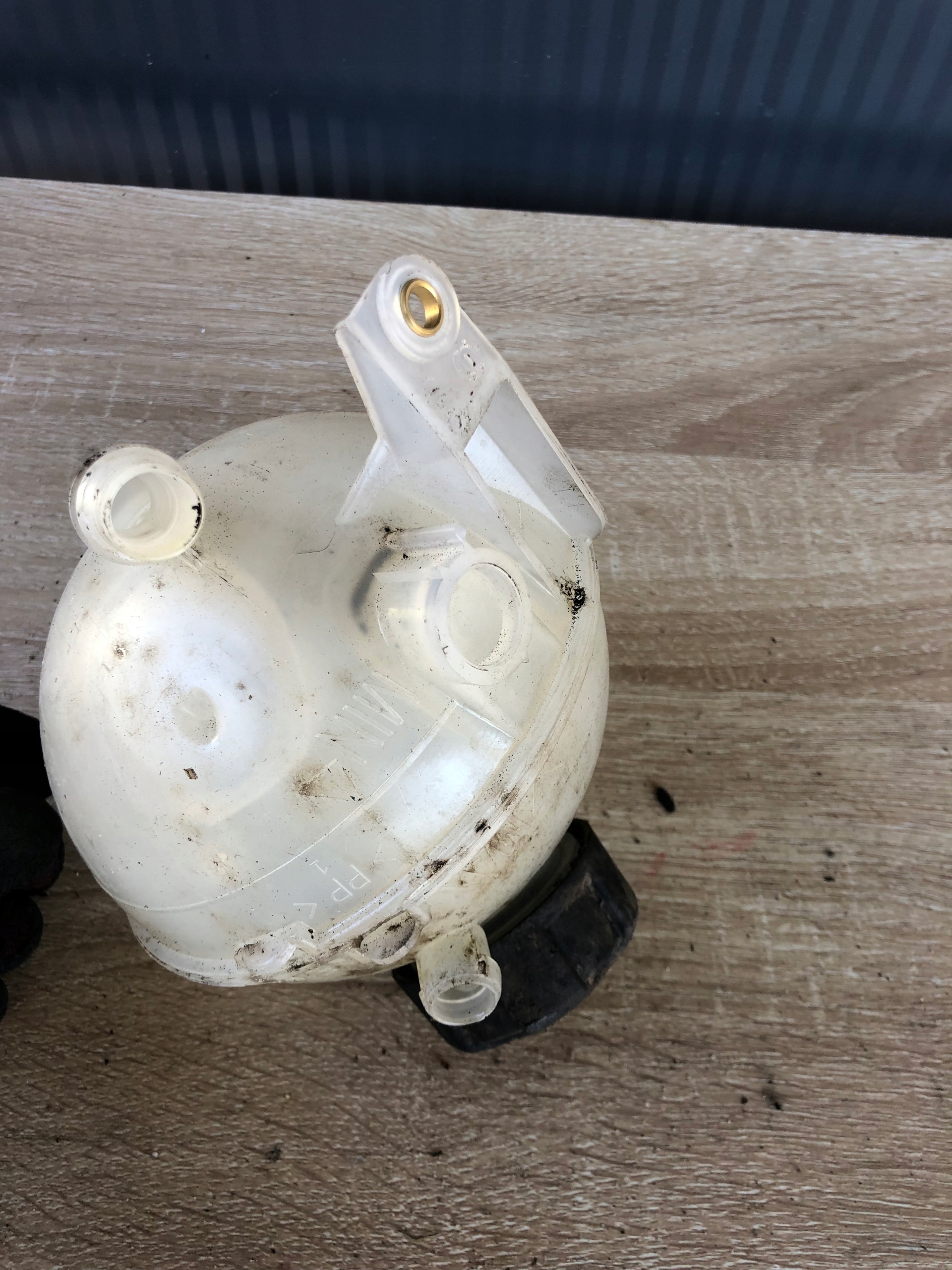 Réservoir eau CITROEN 9654429680