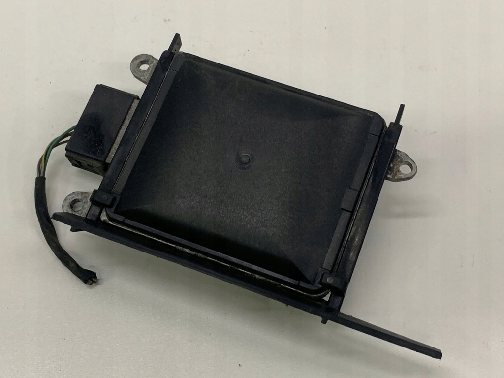 BMW F10 F11 датчик ассистент ремня л 6863244