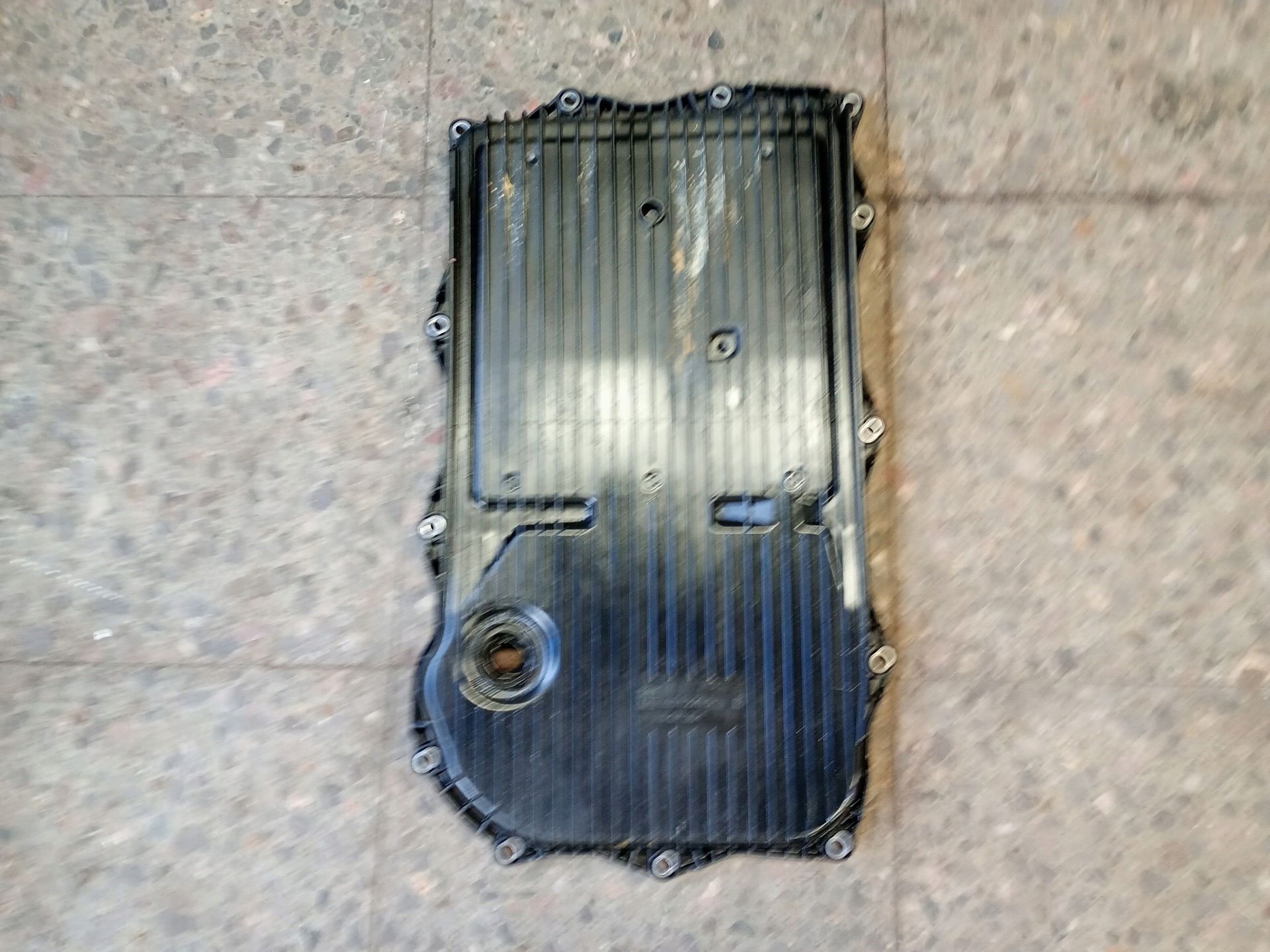 0501226590 MISKA OLEJU JAGUAR F-PACE RANGE ROVER DEFENDER DISCOVERY