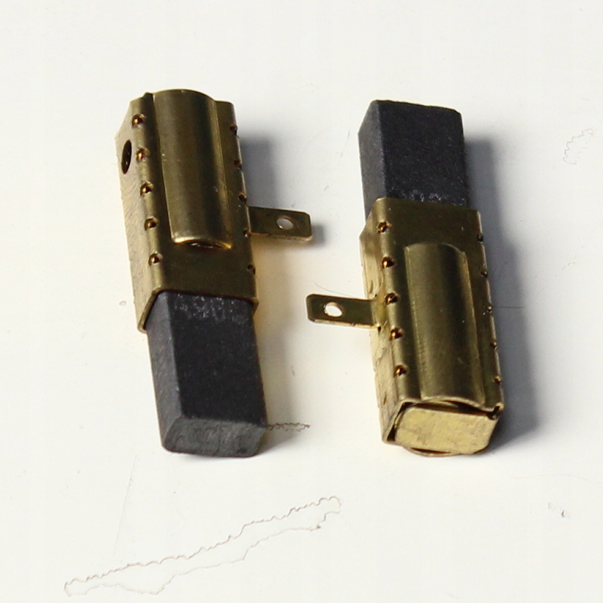 

Szczotki węglowe Młot udarowy Bosch GBH2-20D 401