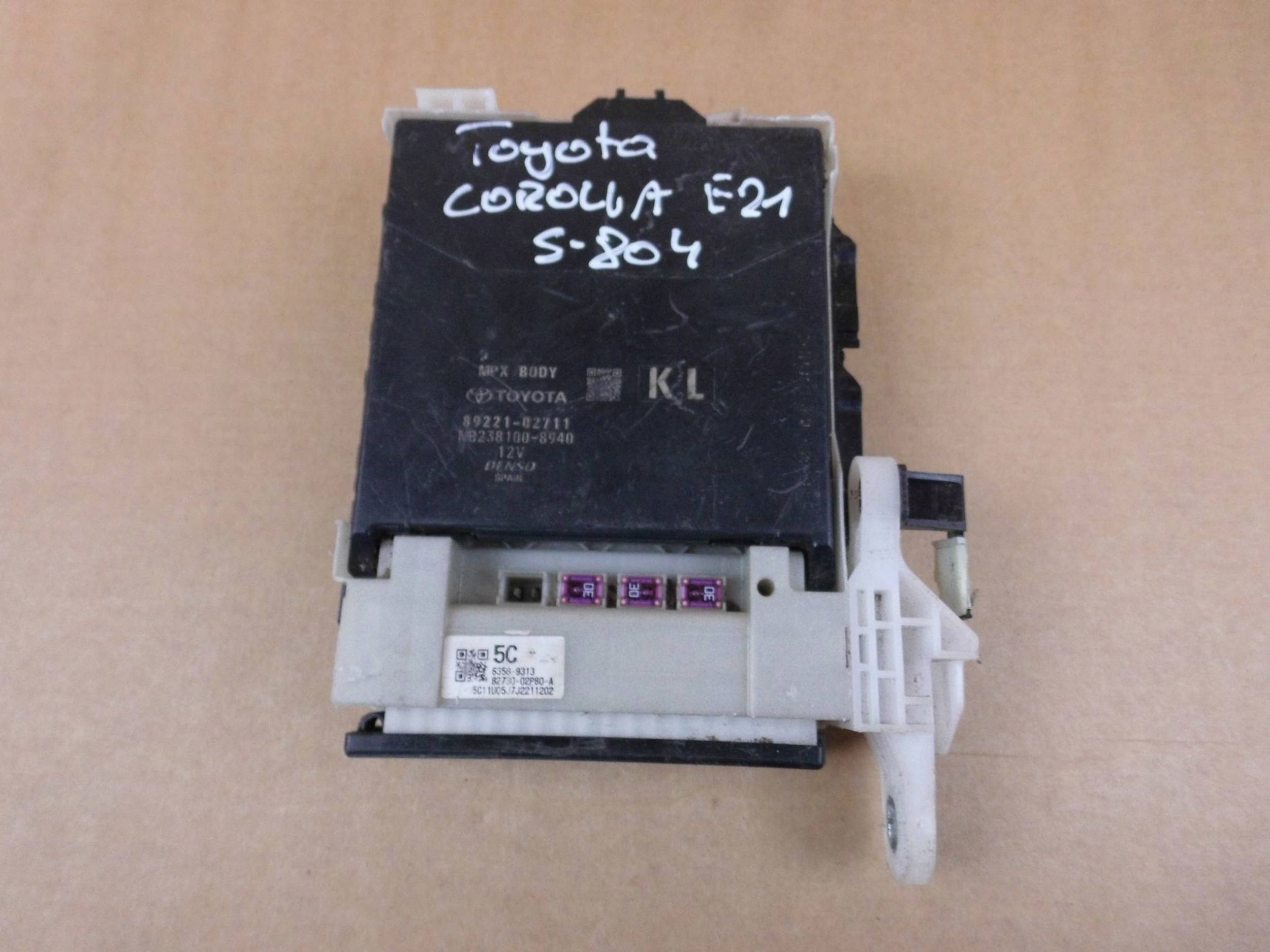 Toyota Corolla E21 module computer control unit komfortu MPX BODY 89221-02711
