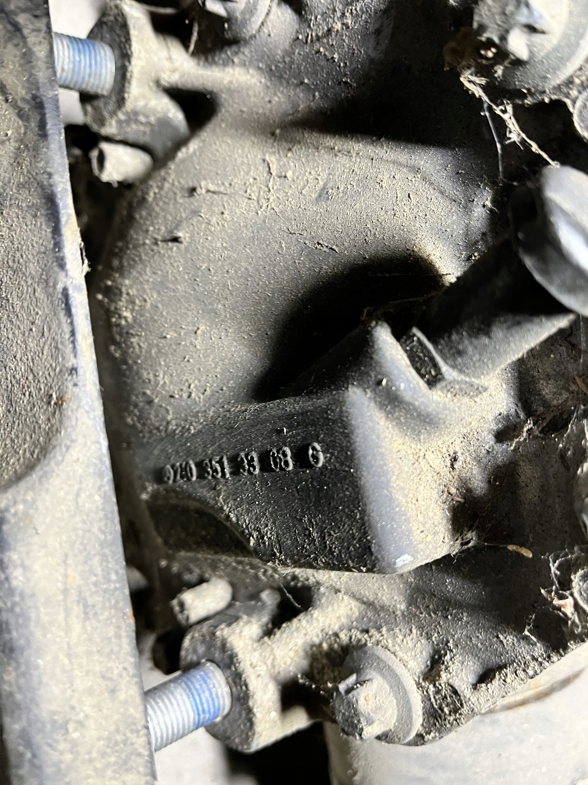 differential semi-axis W203 W208 2,2cdi A2103513308 A2103510805