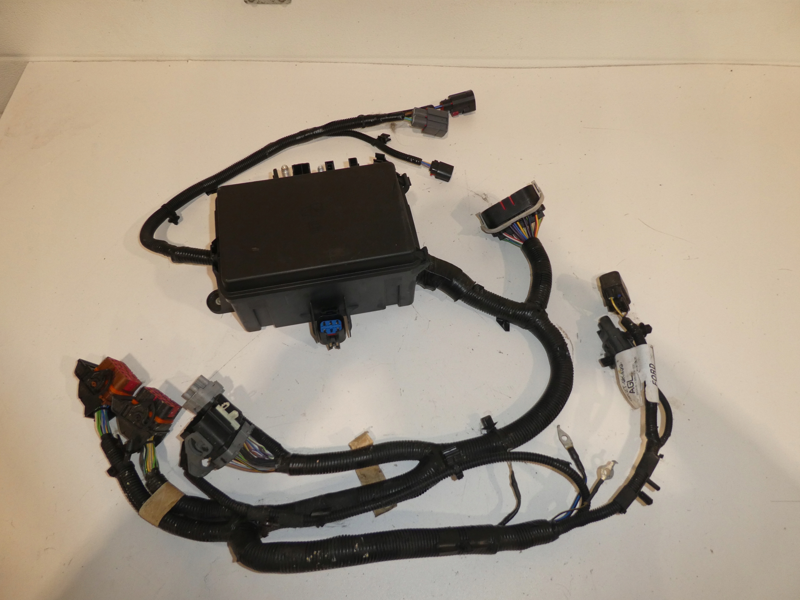 bundle of cables compartment BK2T-9K499-AGL FORD