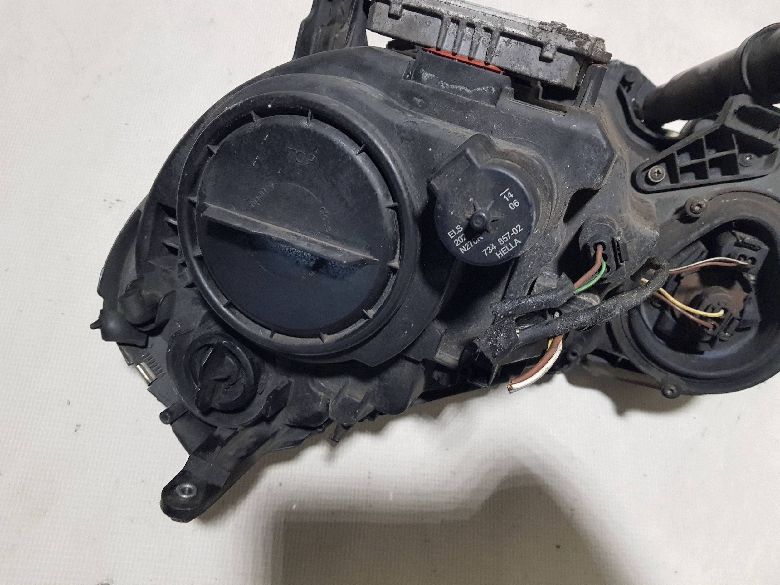 light XENON front right Mercedes E W211 right hand drive
