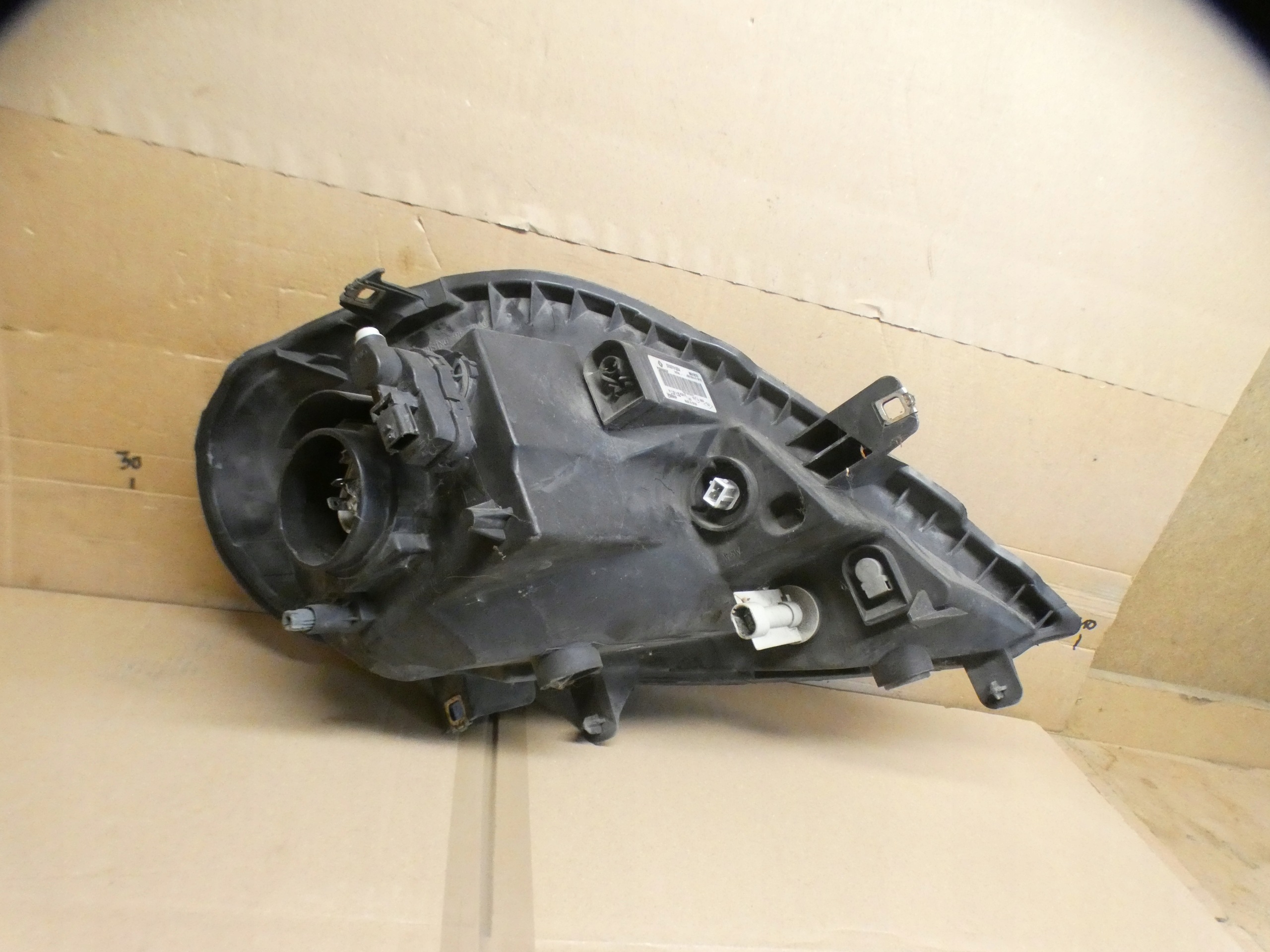 REFLEKTOR left light left front RENAULT TRAFIC II VIVARO