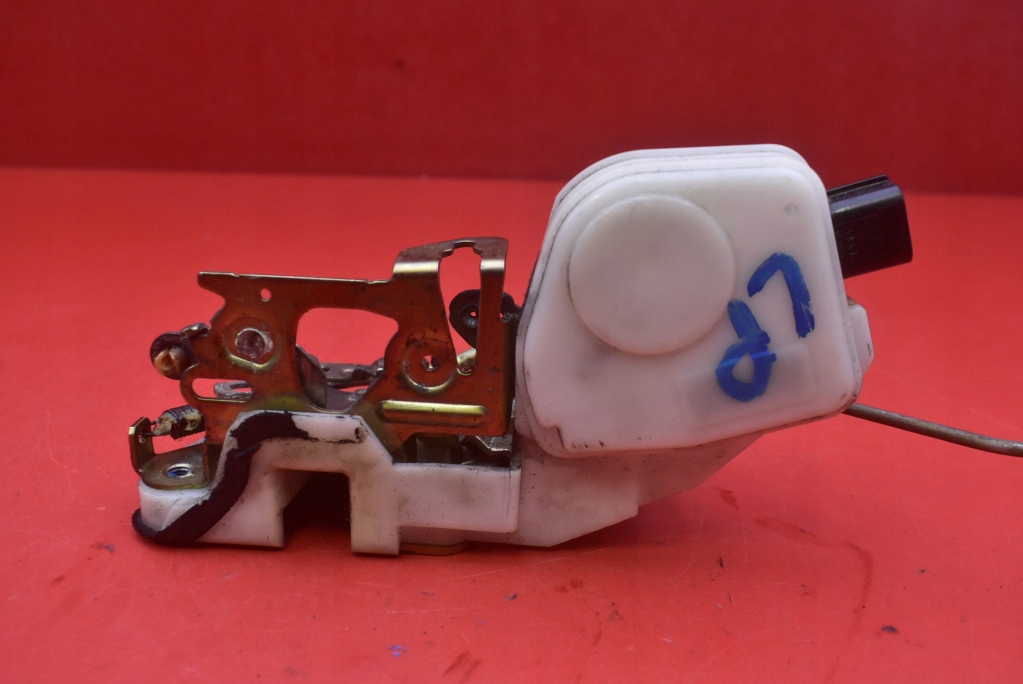 lock door left front front EU MITSUBISHI OUTLANDER 1 and 01-08