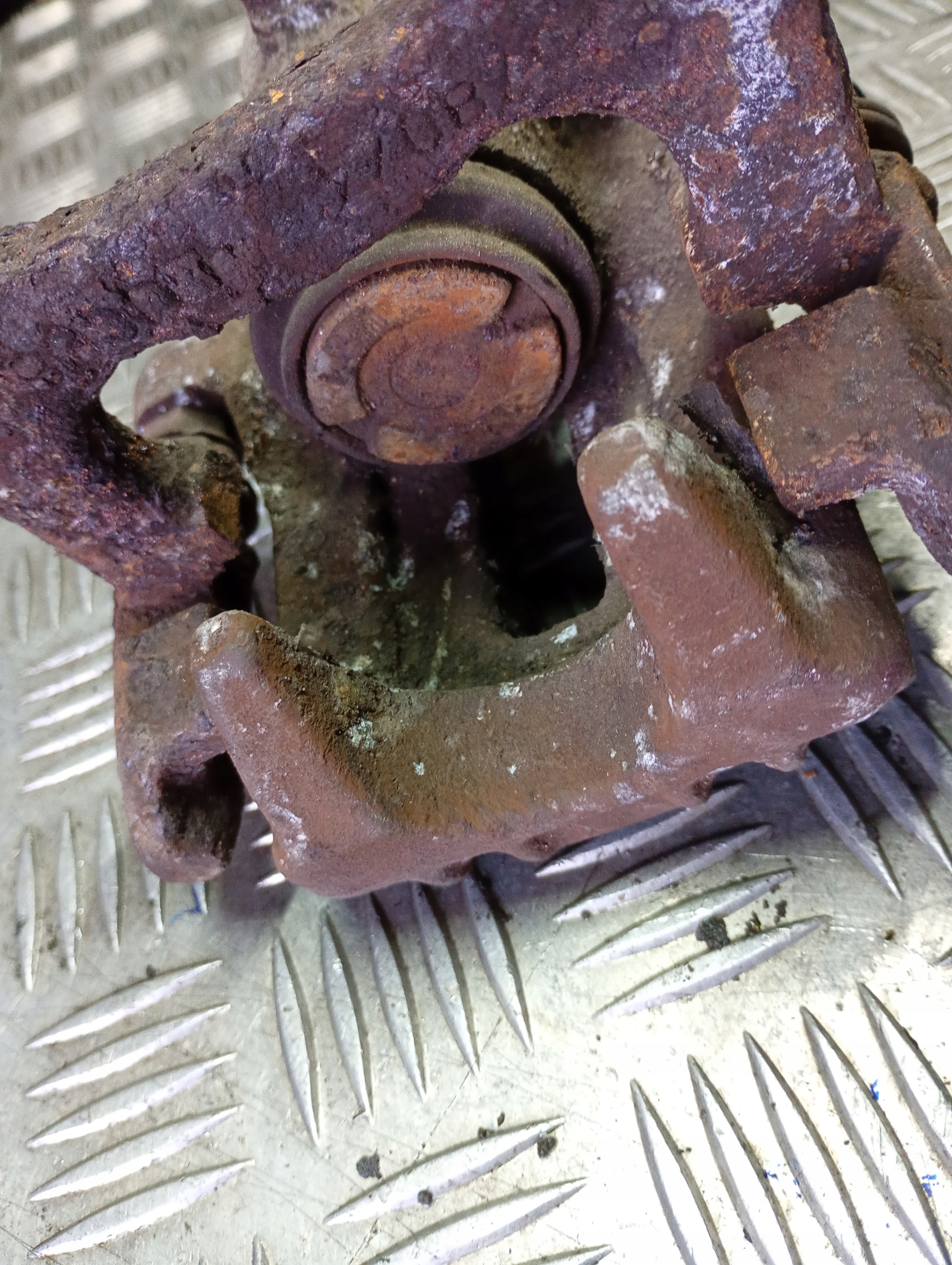 AUDI A4 B6 Bremssattel Bremse Sattel Brems- links oder rechts heck JARZMO