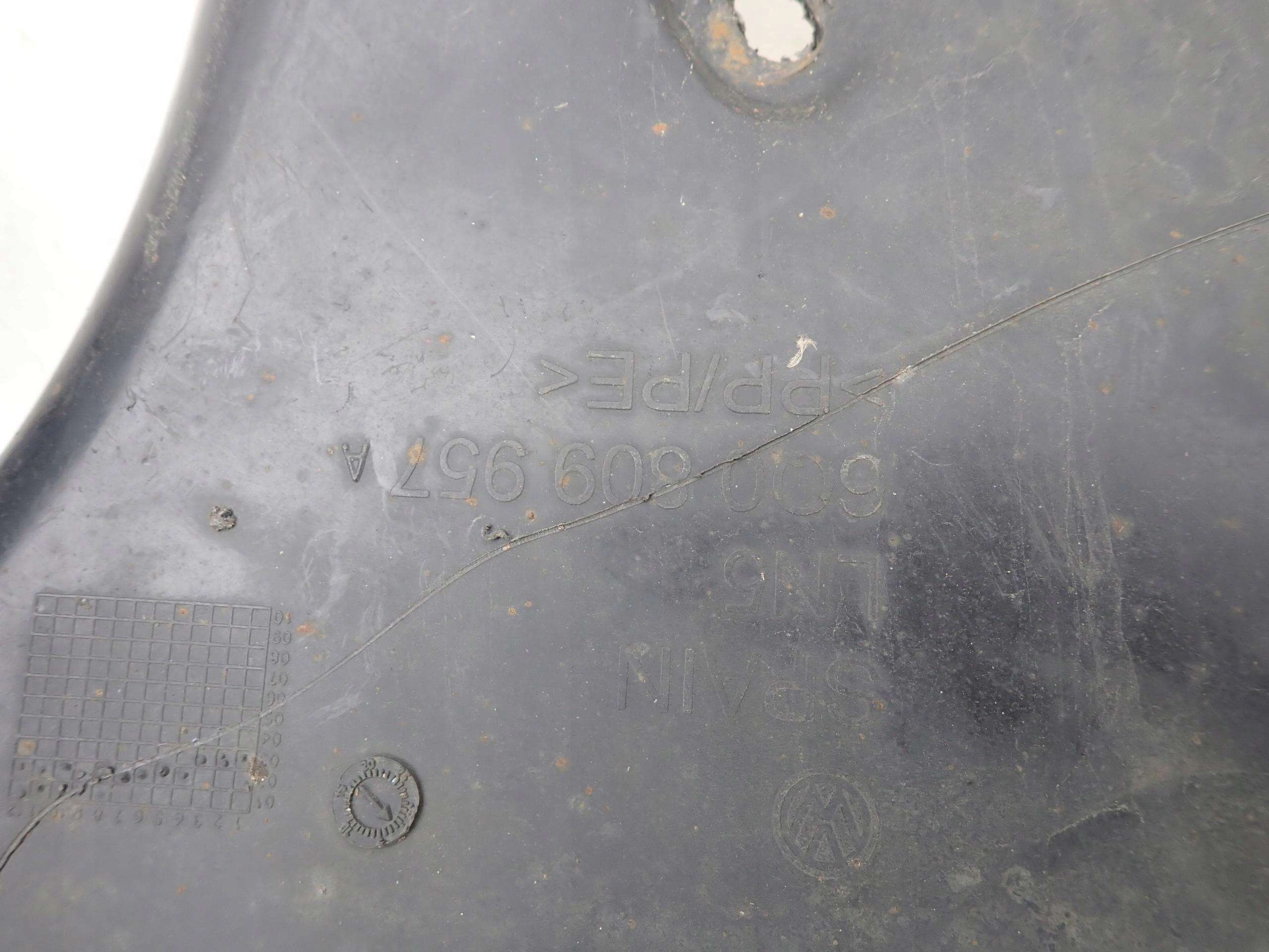 VW POLO 6Q0 01-05 mudguard left front front