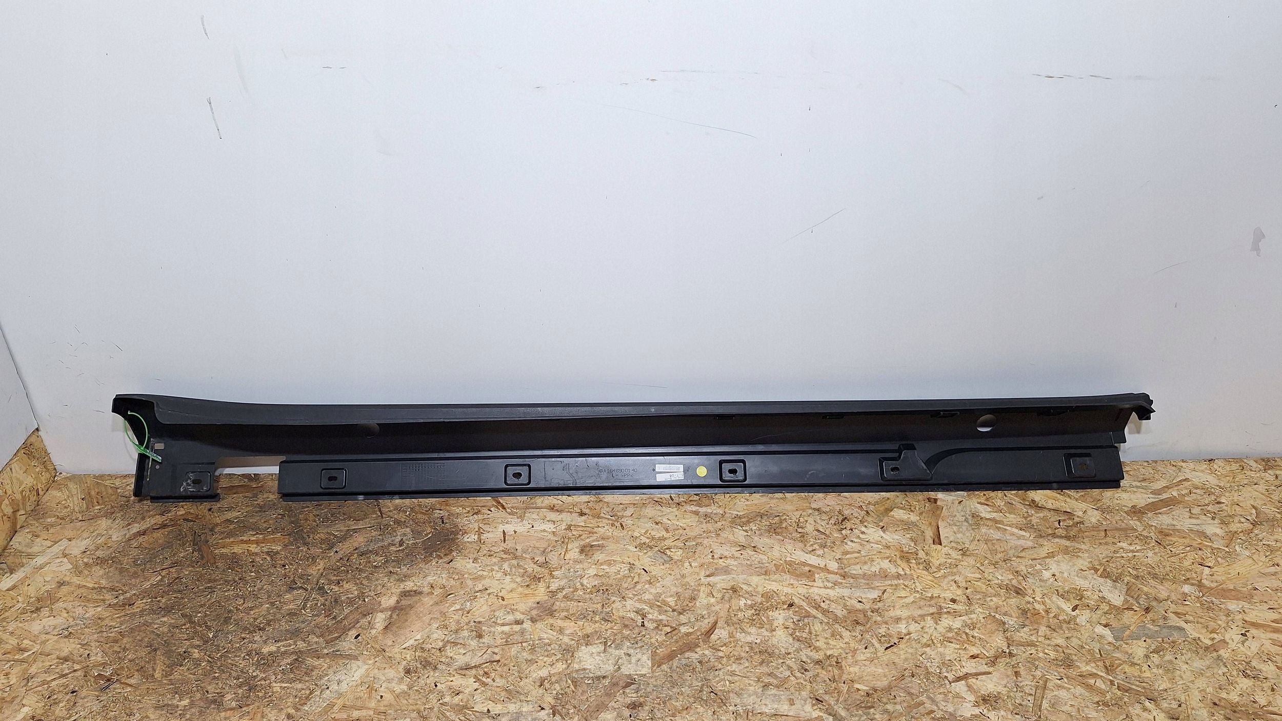 cap threshold moulding threshold left MERCEDES ML W164 05- A1646900140