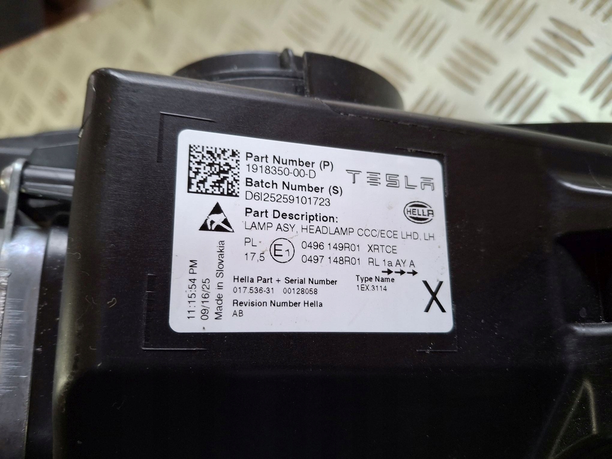far lijeva prednja FULL LED TESLA Y JUNIPER 2024R->