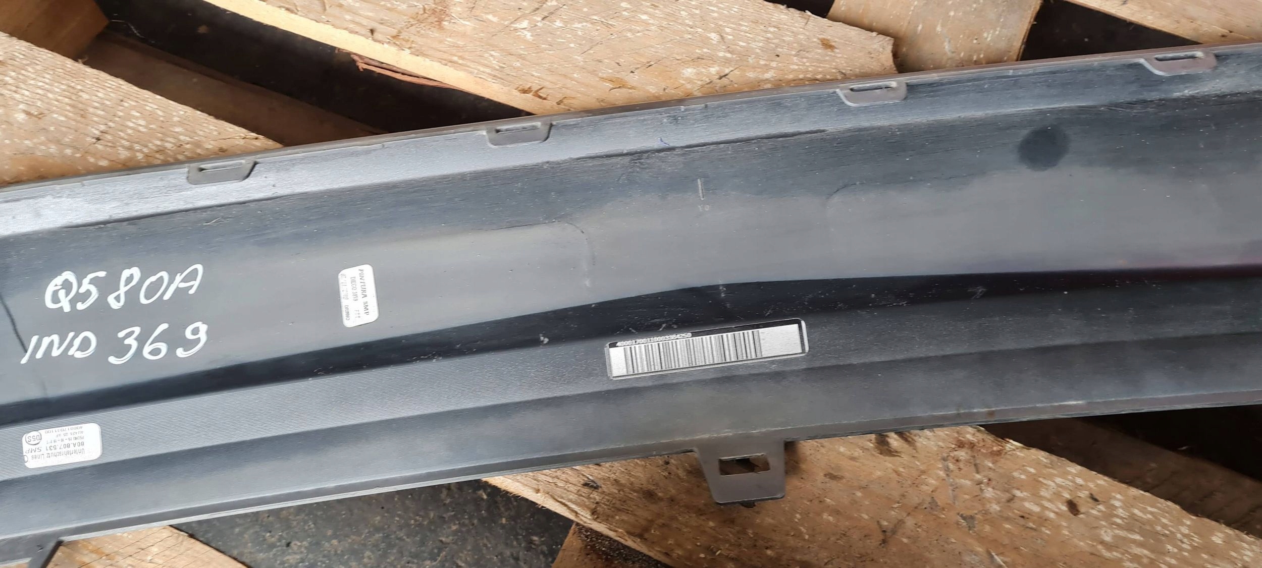 Q5 80A lišta SPOILER doplněk nárazníku předek 80A807531