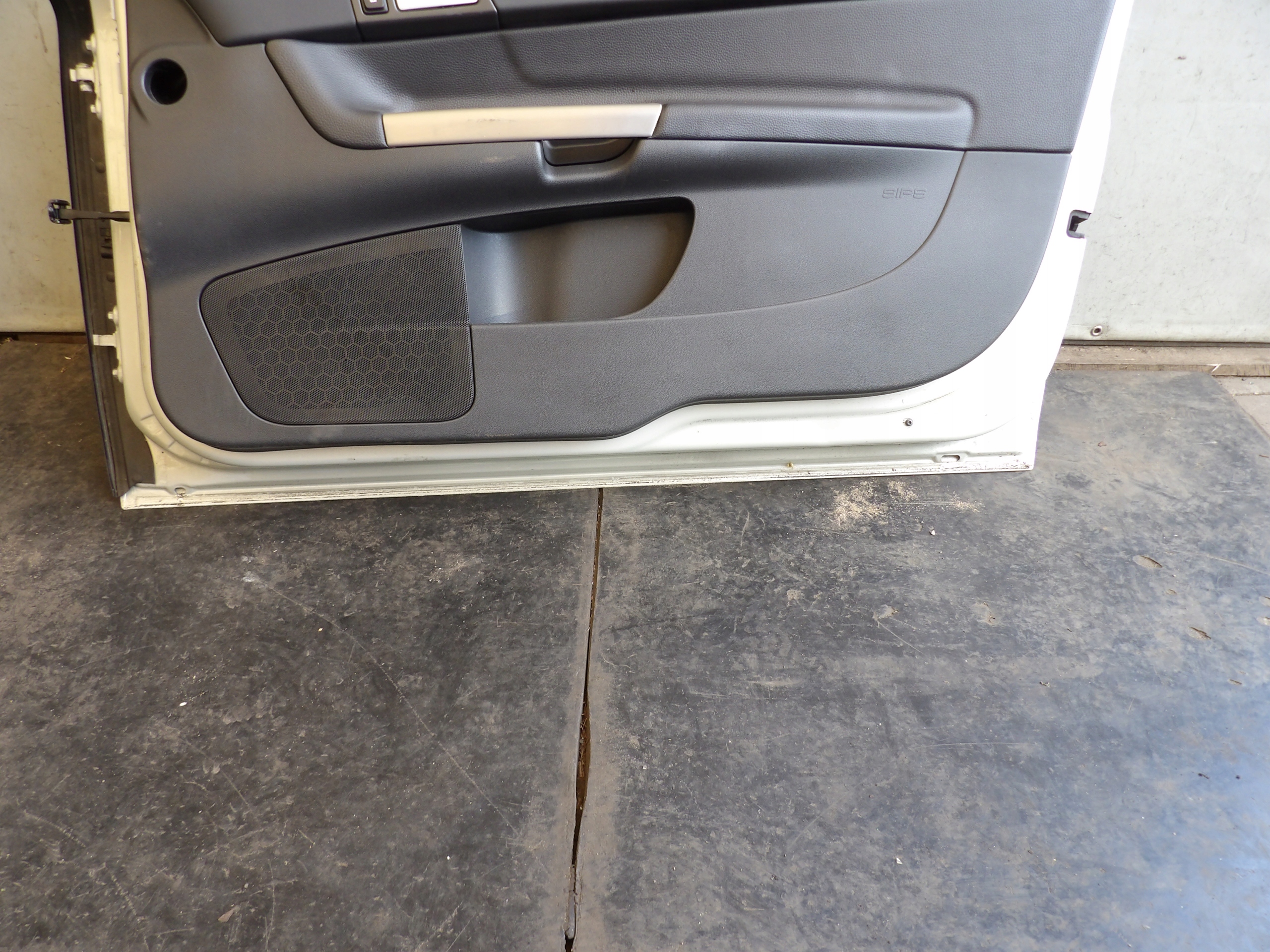 Volvo C30 door front right 3d 481-16