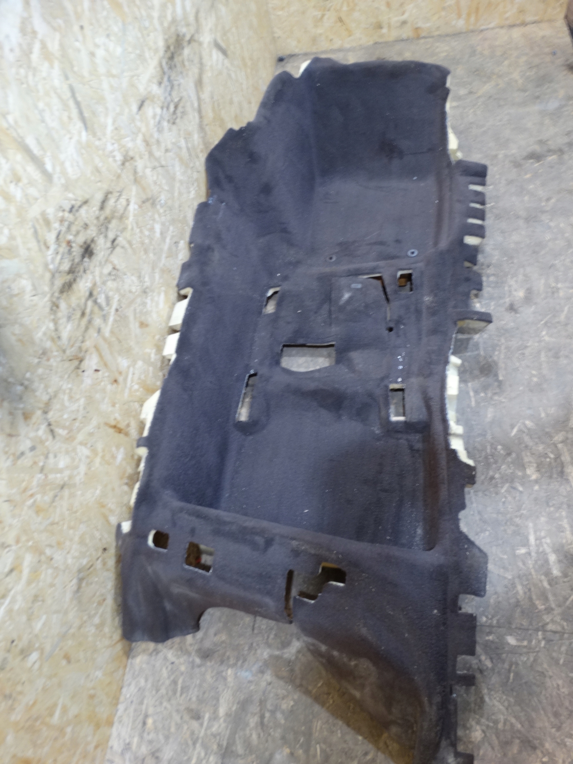 carpet front right PORSCHE PANAMERA 971 BRAZOWY 1