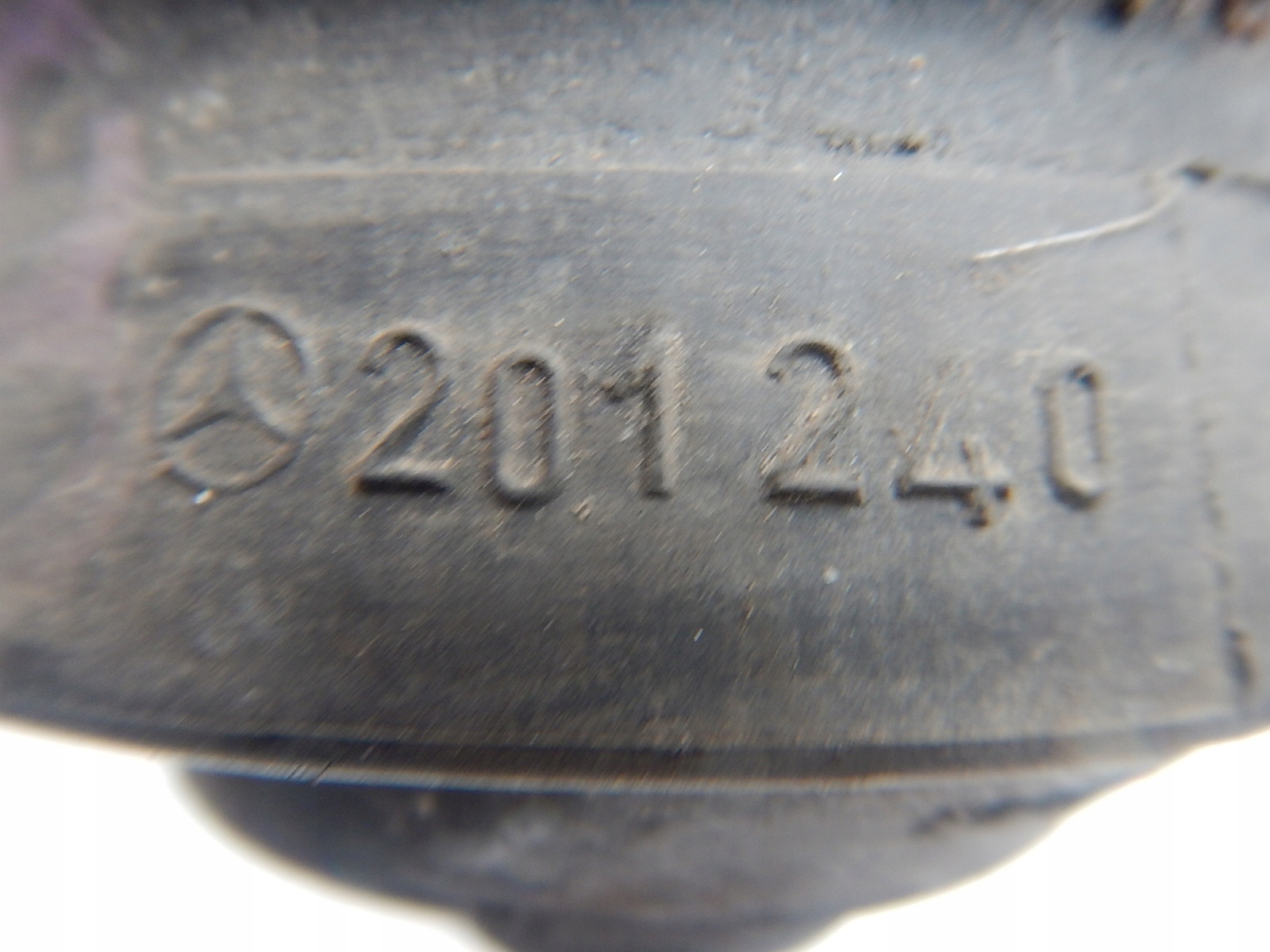 Mercedes engine mount w201 190 2012404117