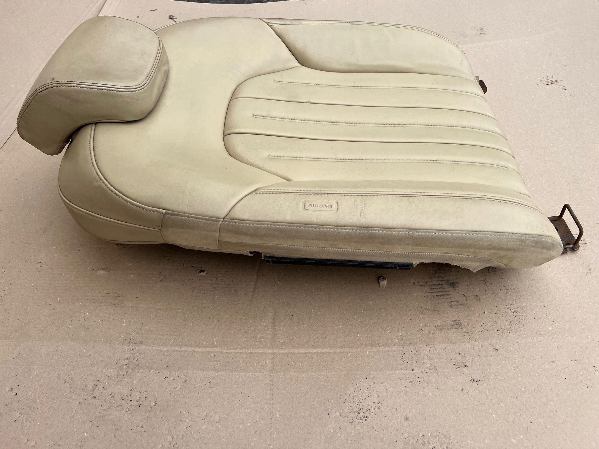 AUDI A8 D4 Blende Abdeckung OPARCIE SITZ rechts heck Leder