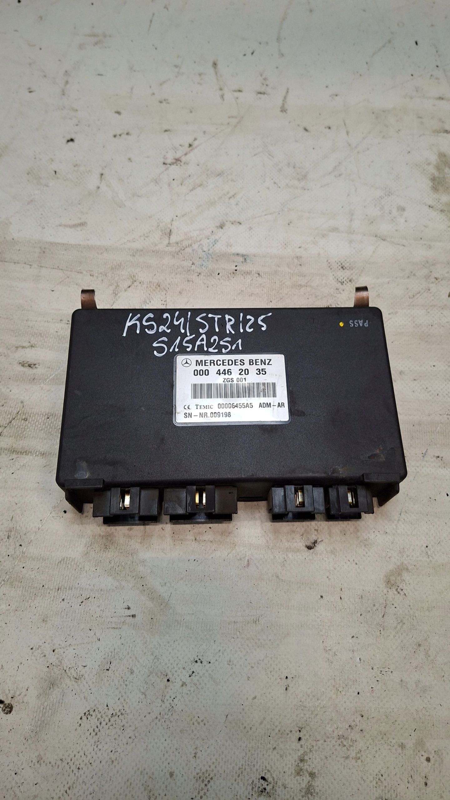 control unit MERCEDES 0004462035 ZGS002