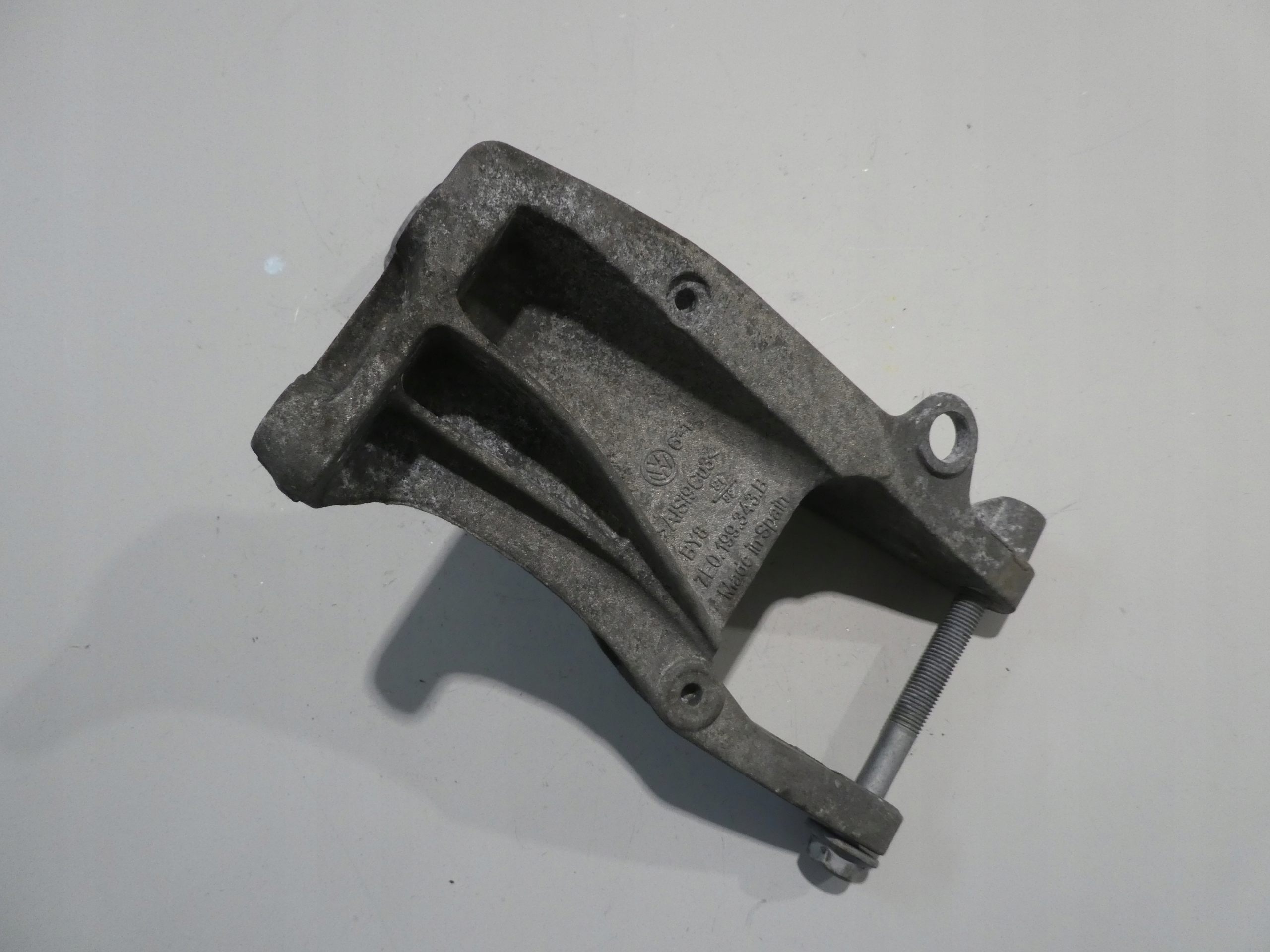 VW T6 2.0TDI holder engine mount 7E0199343B