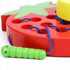 DREWNIANA GRA MONTESSORI SZNUROWANA JABŁKO Liczba elementów 1