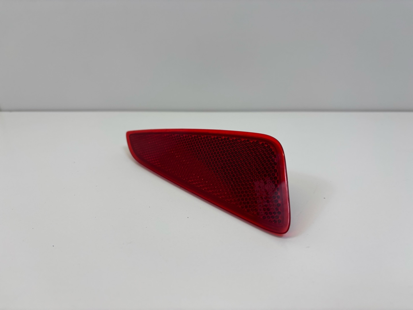Odblask left side Toyota Yaris XP130 2nd facelift 2018 81920-F4010