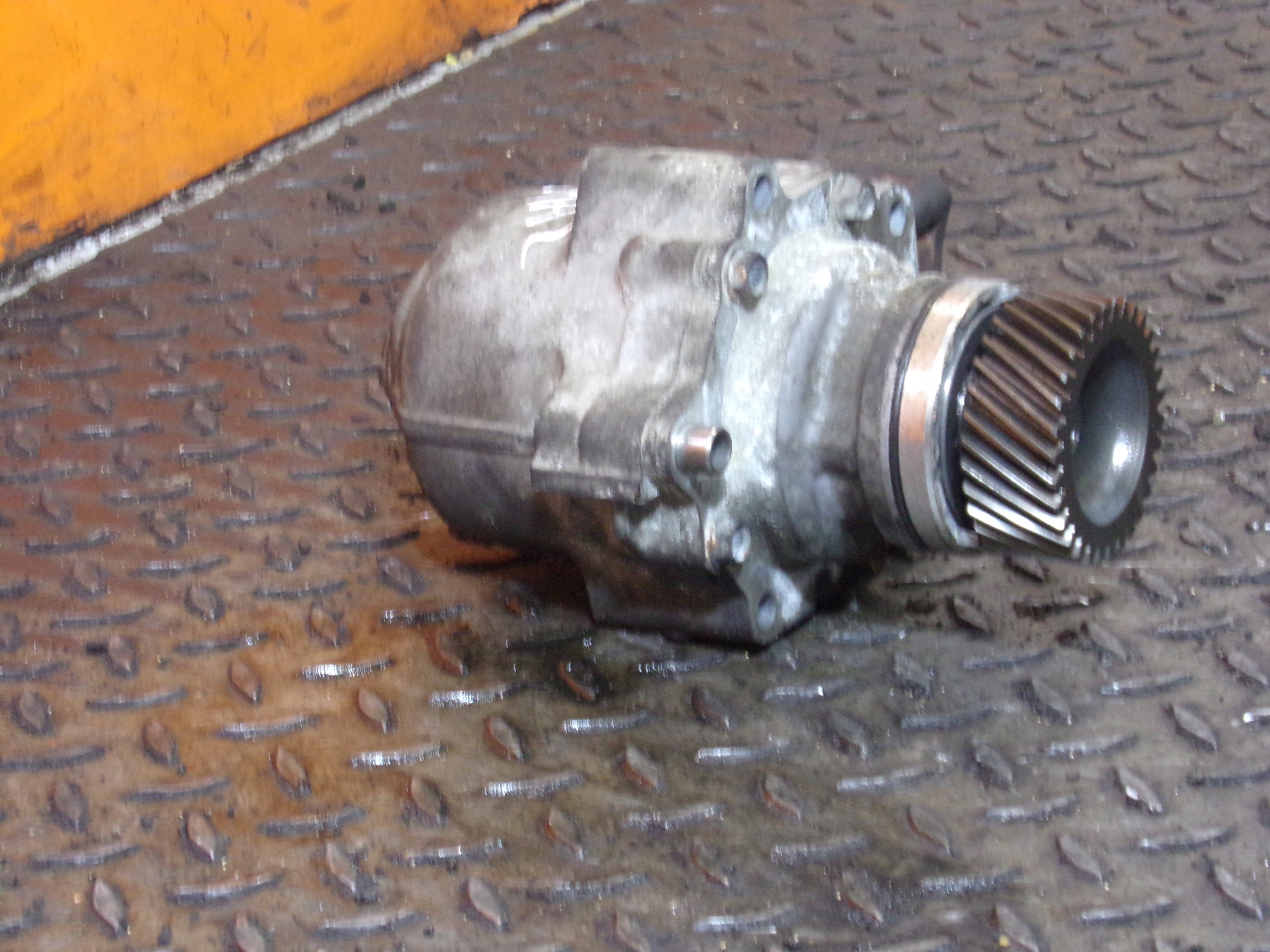 HONDA CR-V III 2.0 B I-VTEC 10r 150KM reduktor GRZK GRZK-3043315 Rodzaj skrzyni Automatyczna