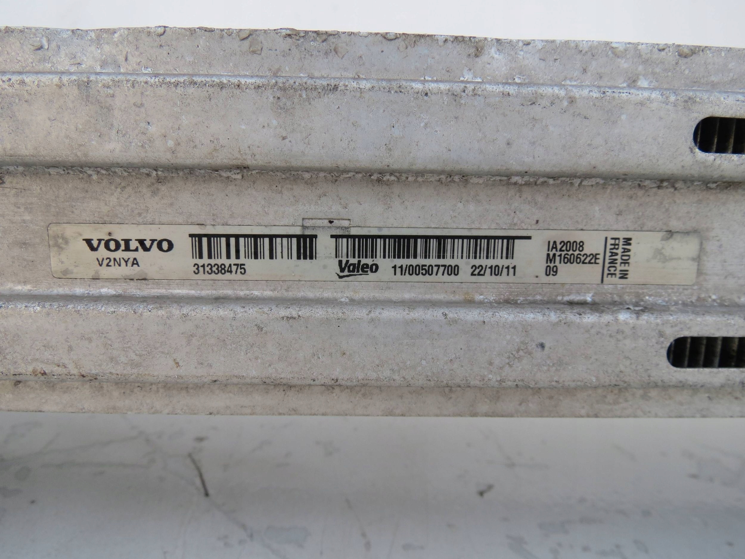 Radiatore / Raffreddatore radiatore intercooler VOLVO XC60 e 2.4D5 215KM AWD 31338475