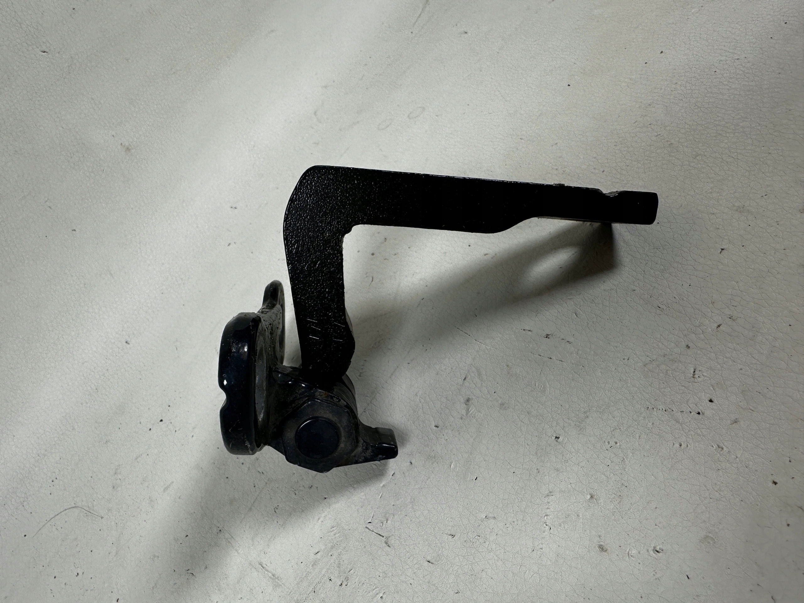 VOLVO XC40 upper hinge door front 31424586