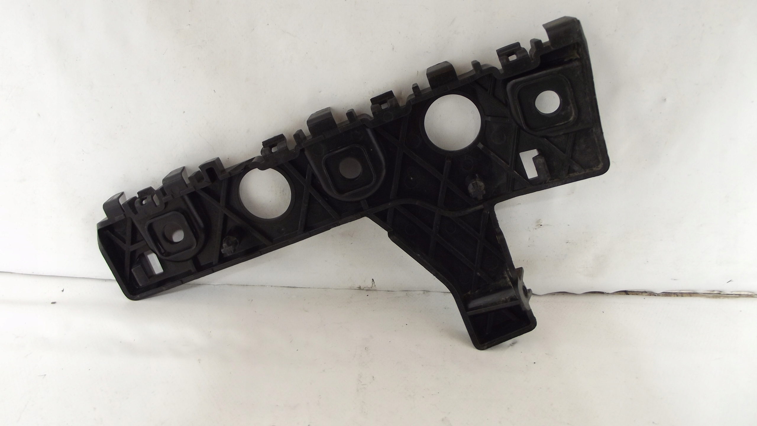 Ford KA+ bumper bracket right front J7BB17A869B