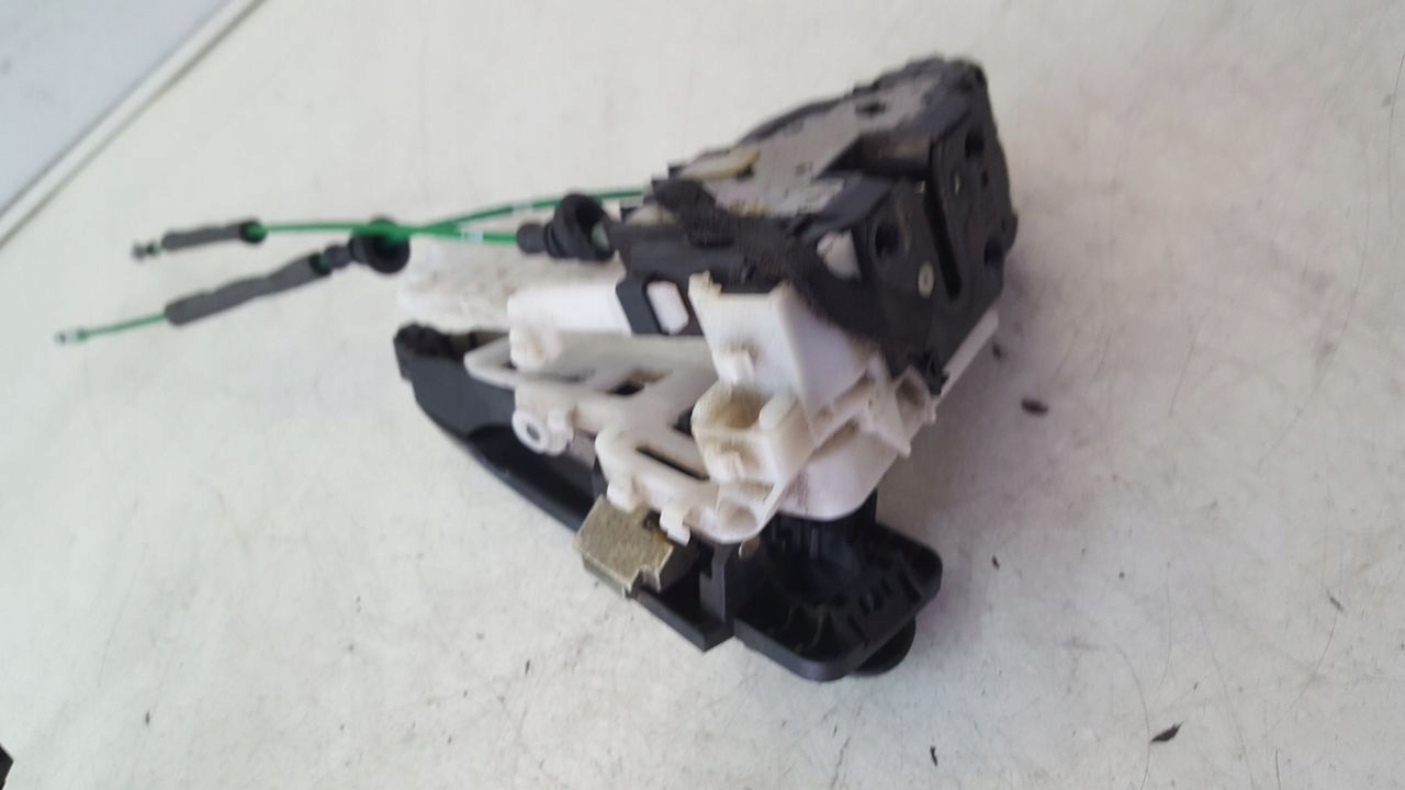 lock front front left Hyundai i30 1,6 CRDI