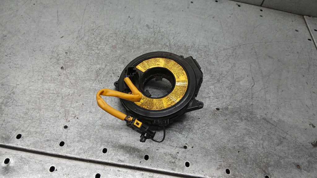 шлейф подушки безопасности Hyundai и 05R 1.6b