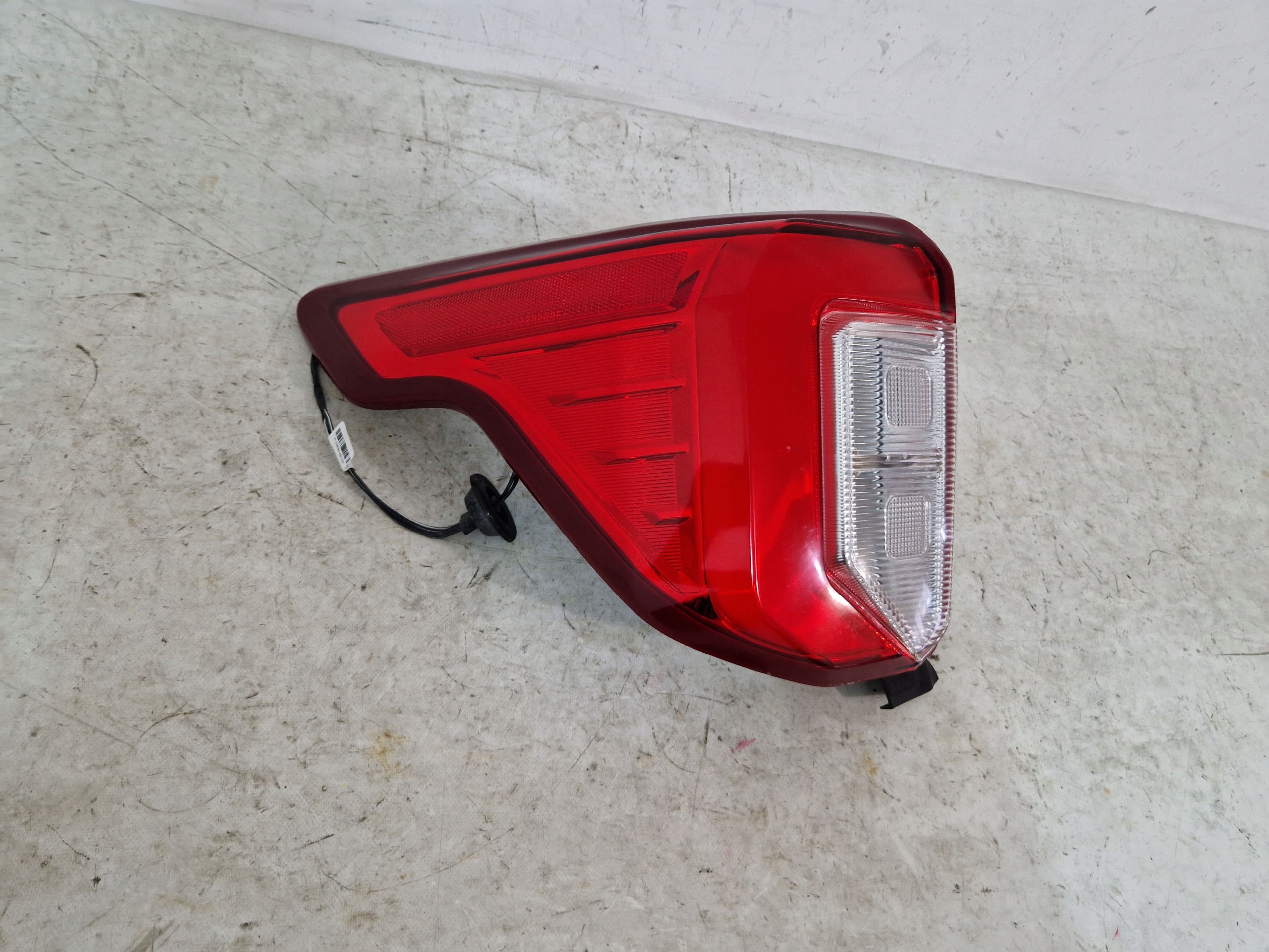 FORD EXPLORER VI 2020 - light rear part rear left