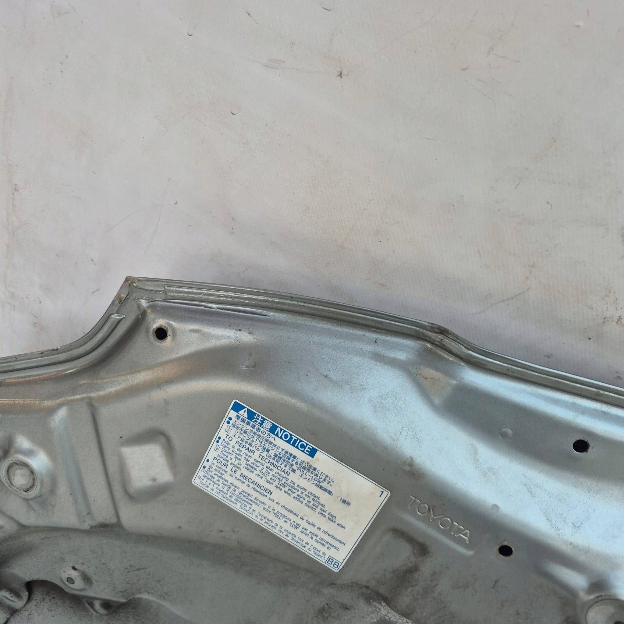 TOYOTA AURIS e 1 06-09 Cofano