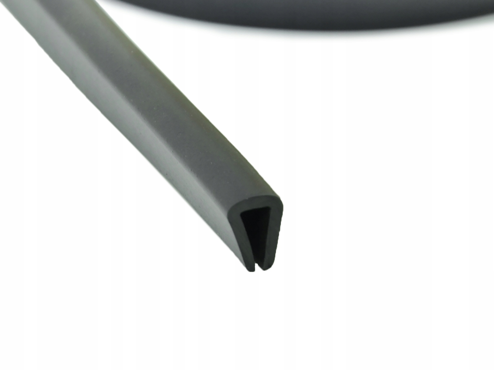 Okrajové těsnění S-583 Zbrojní krytka na hranu Forma Gumová 4mm 350m