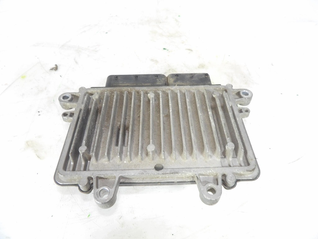 MERCEDES A W169 2.0D control unit of the engine A6401505379