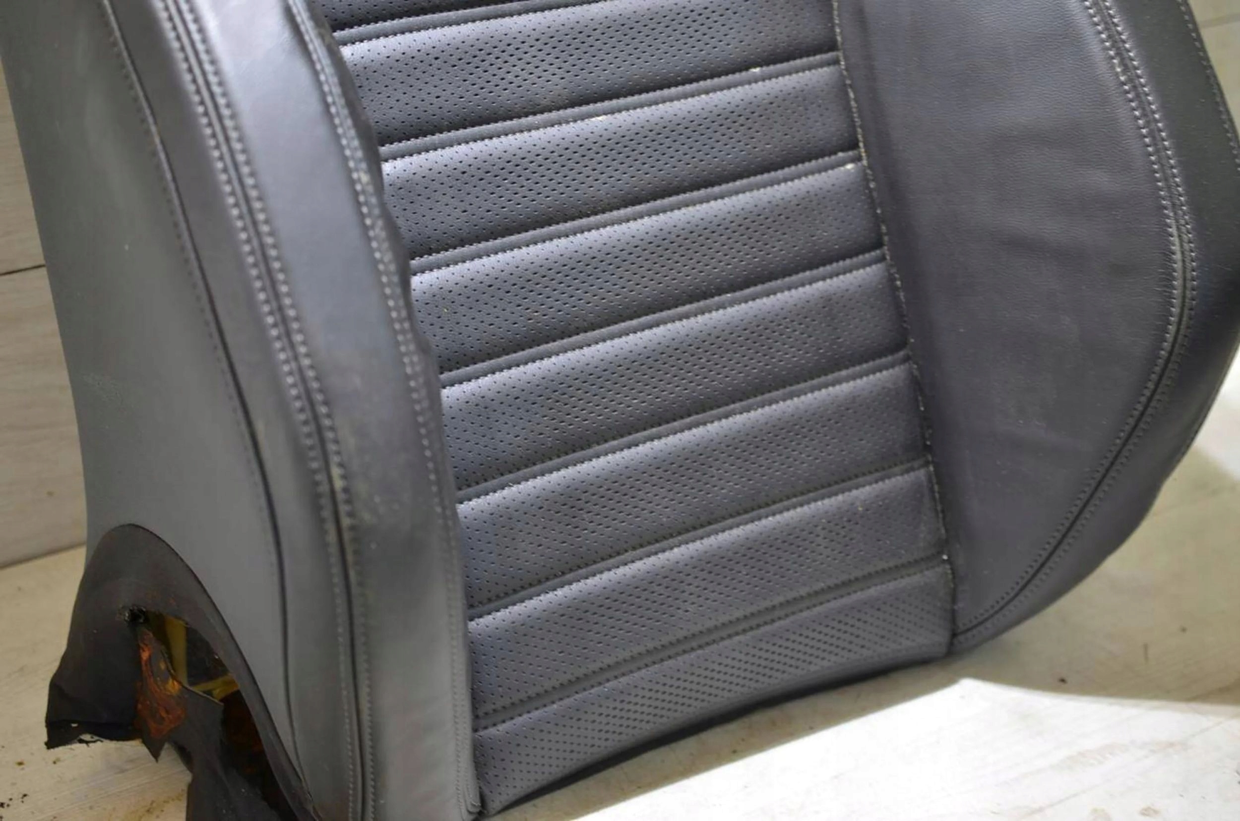 Alfa Romeo Giulia 2021 front side left seat oparcie