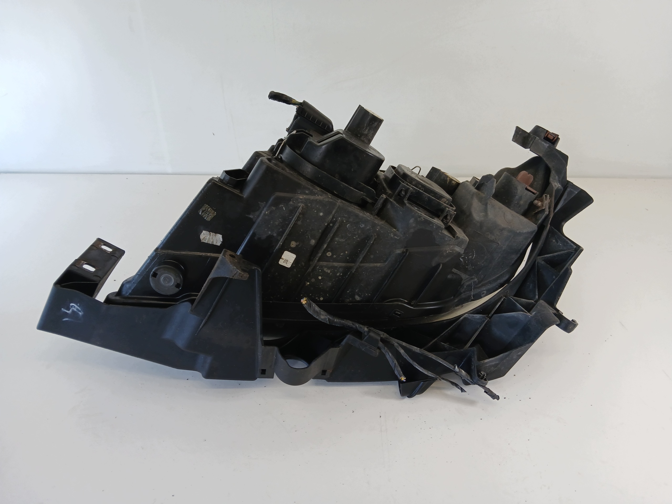 BMW E90 light left front PRZEDLIFT 6942722