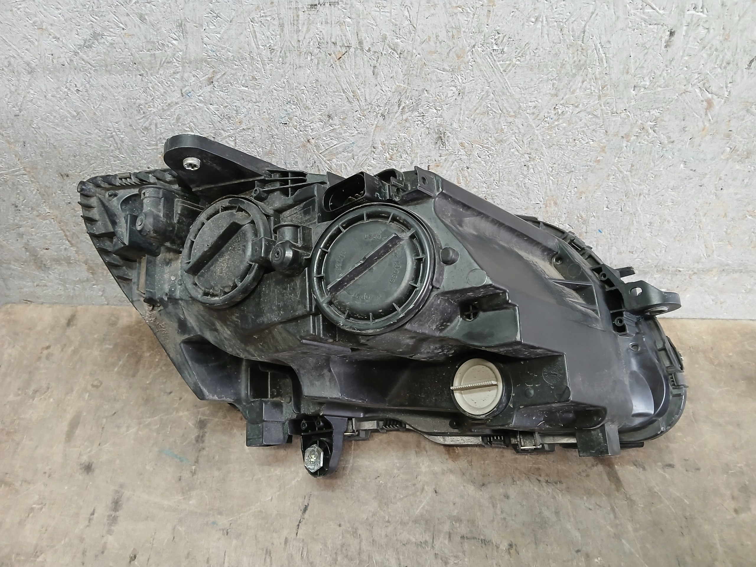 light front left MERCEDES C KLASA W205 A205 A2059066402