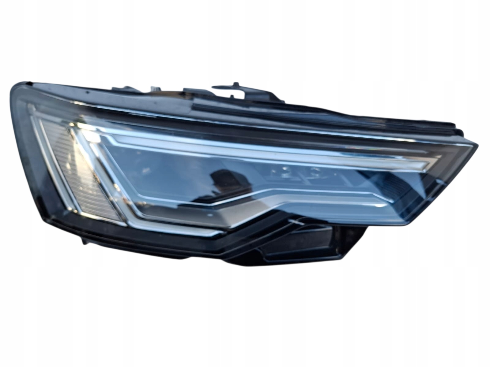 Audi A6 S6 C8 2019-25 год 4K0941040 фара правая full led
