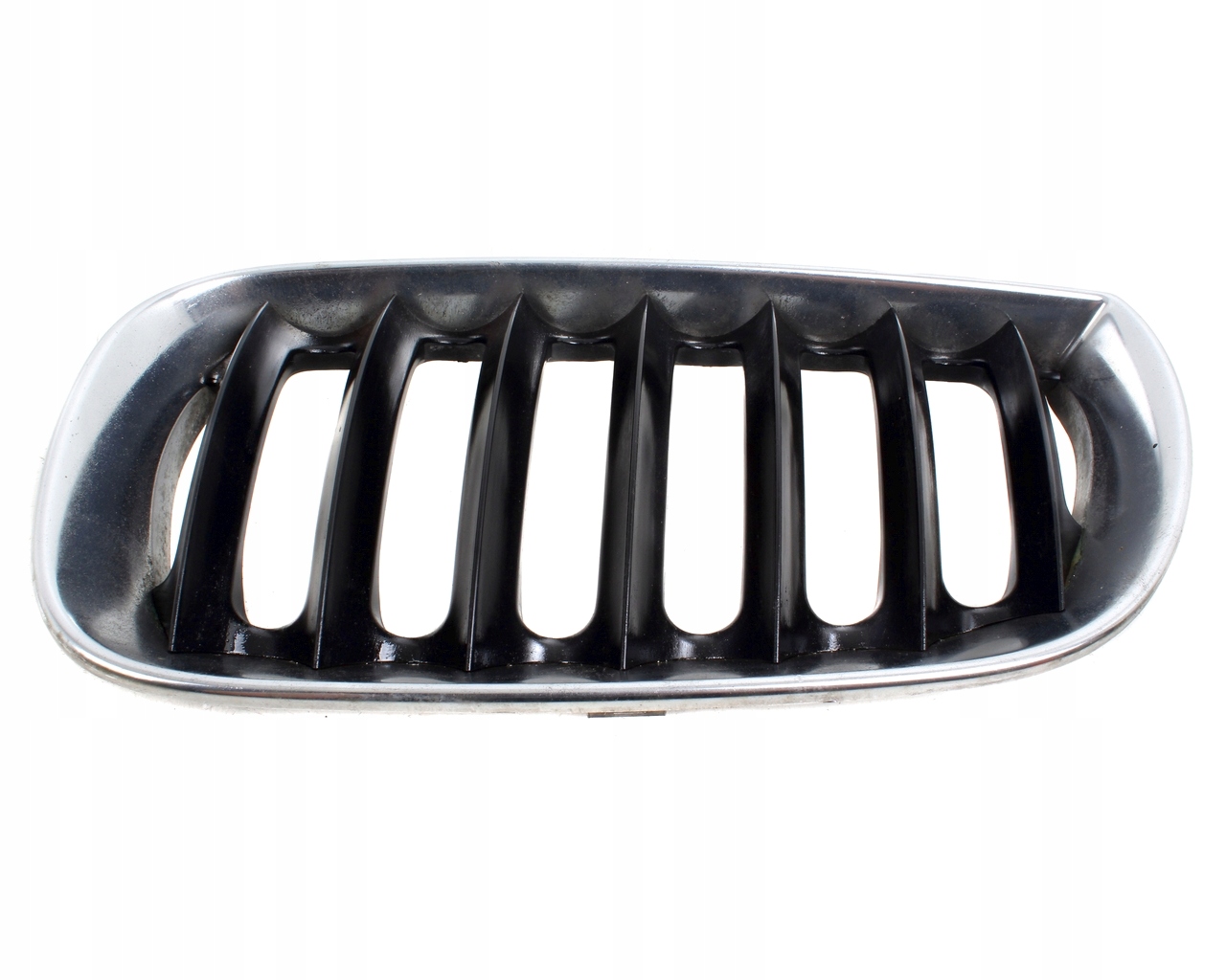 Решетка bmw f01. Решётка вентиляционная пластиковая 250х250. Решетка л. Решетка л. Bmw f01 решетки радиатора.