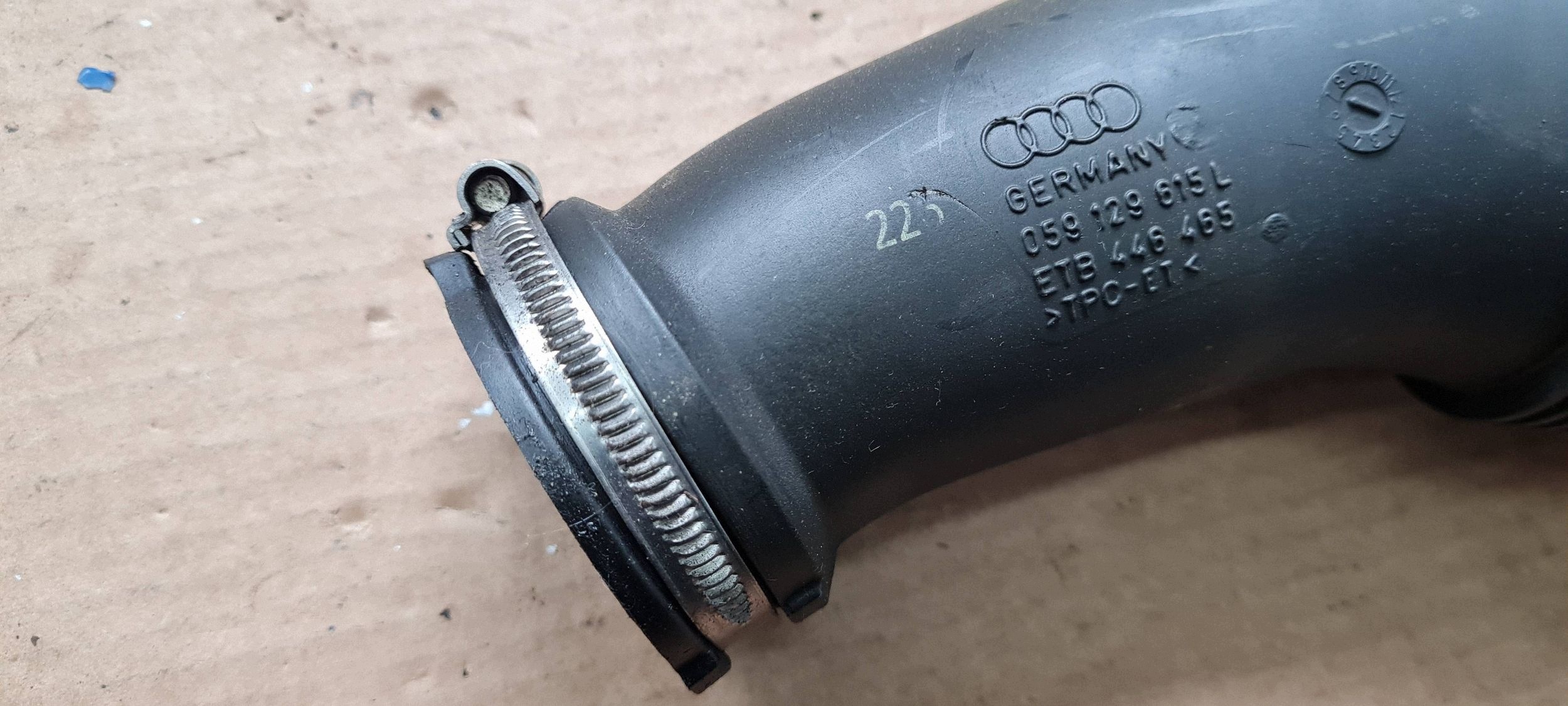 A6 C7 4G pipe air hose intake 3.0 TDI 059129615L A7 4G A4 B8 A5 Q5