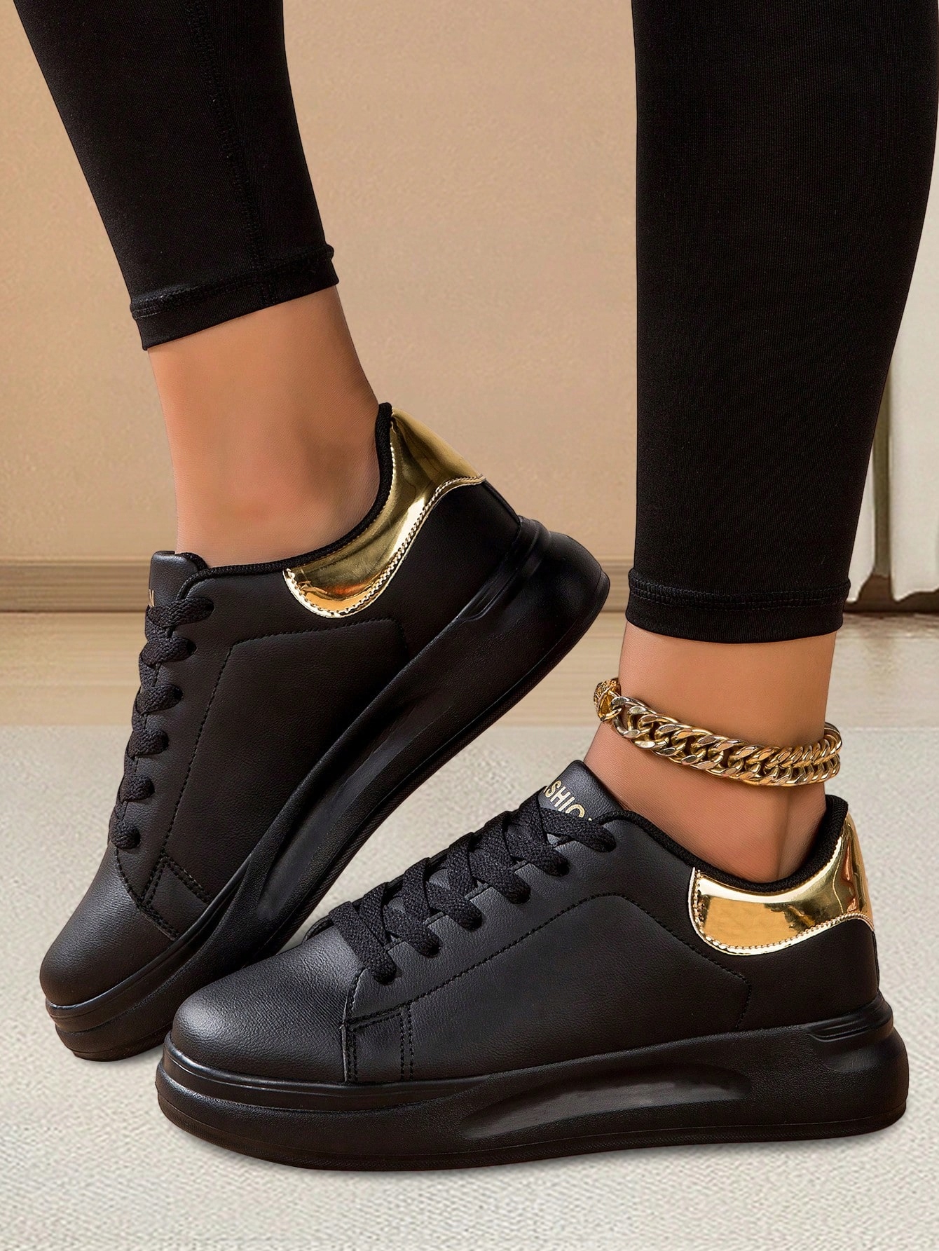 Dámské Černé Šněrovací Tenisky Z Ekokůže, Lakované Shein, Velikost 38